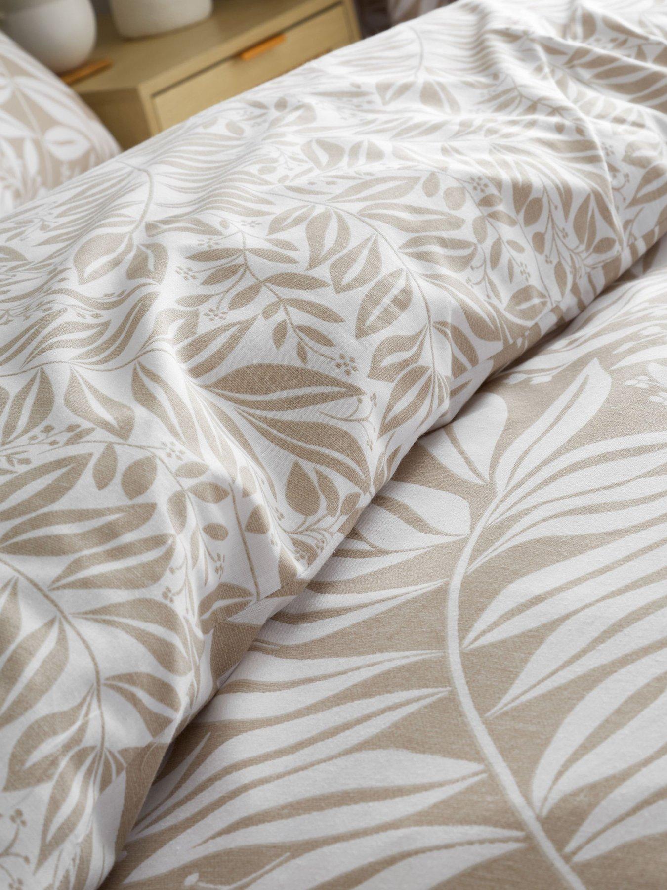Image 5 of 6 of Catherine Lansfield Sorrel Leaf Duvet Cover Set in Natural