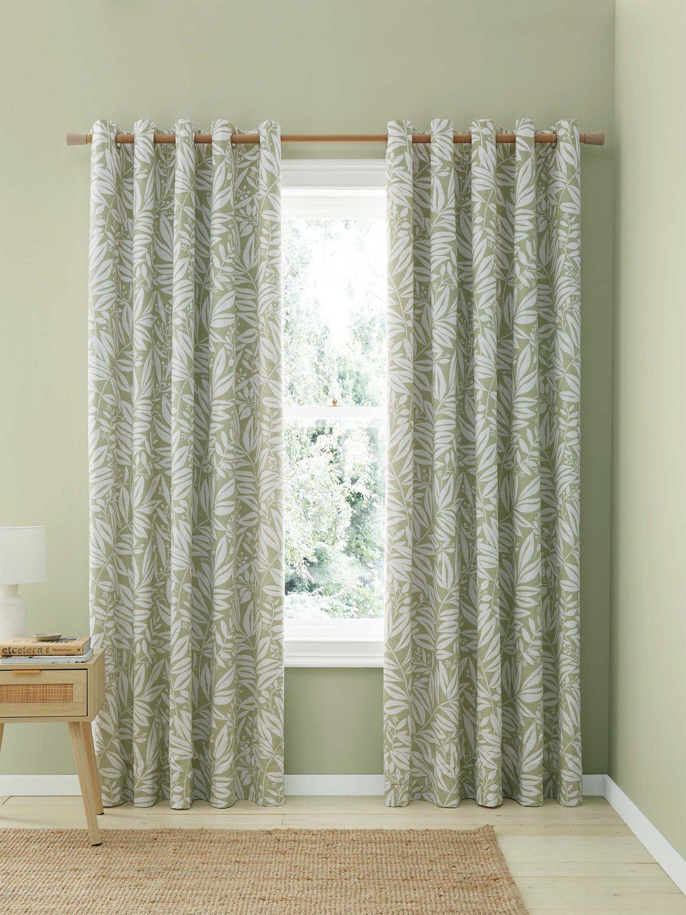 Catherine Lansfield Sorrel Leaf Reversible Eyelet Curtains in Green