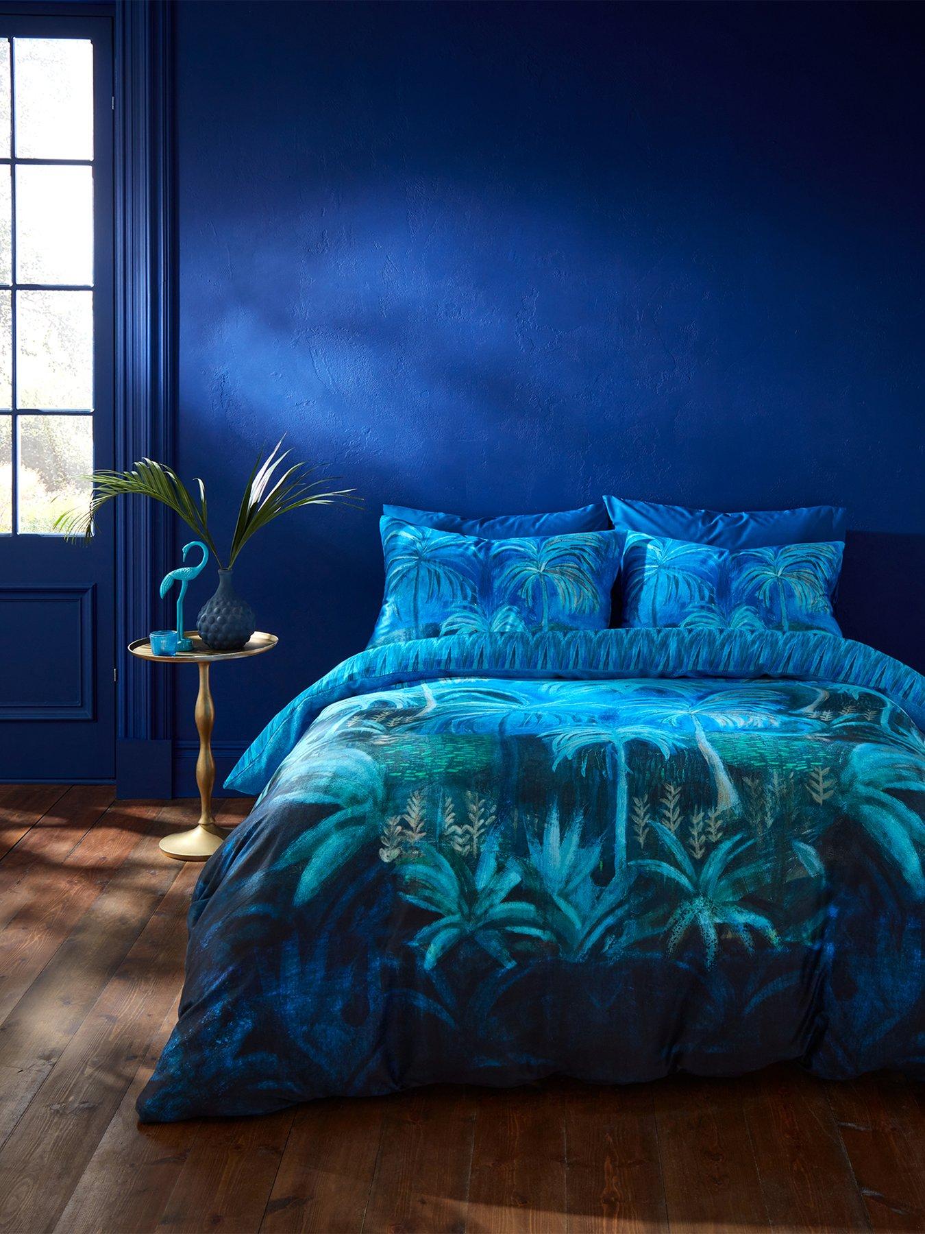 Image 1 of 5 of Matthew Williamson Midnight Palms 100% Cotton Sateen Duvet Set