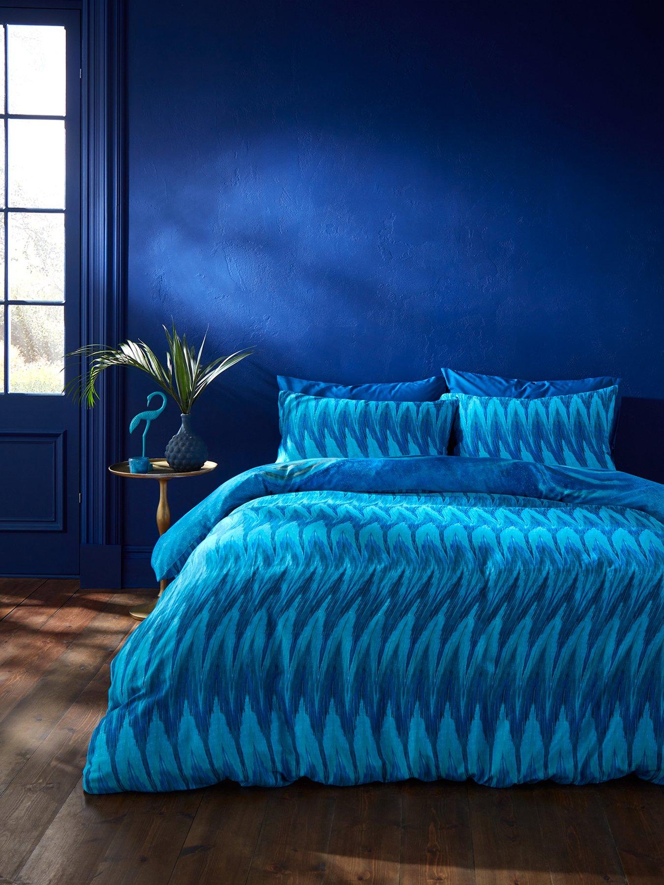 Image 3 of 5 of Matthew Williamson Midnight Palms 100% Cotton Sateen Duvet Set