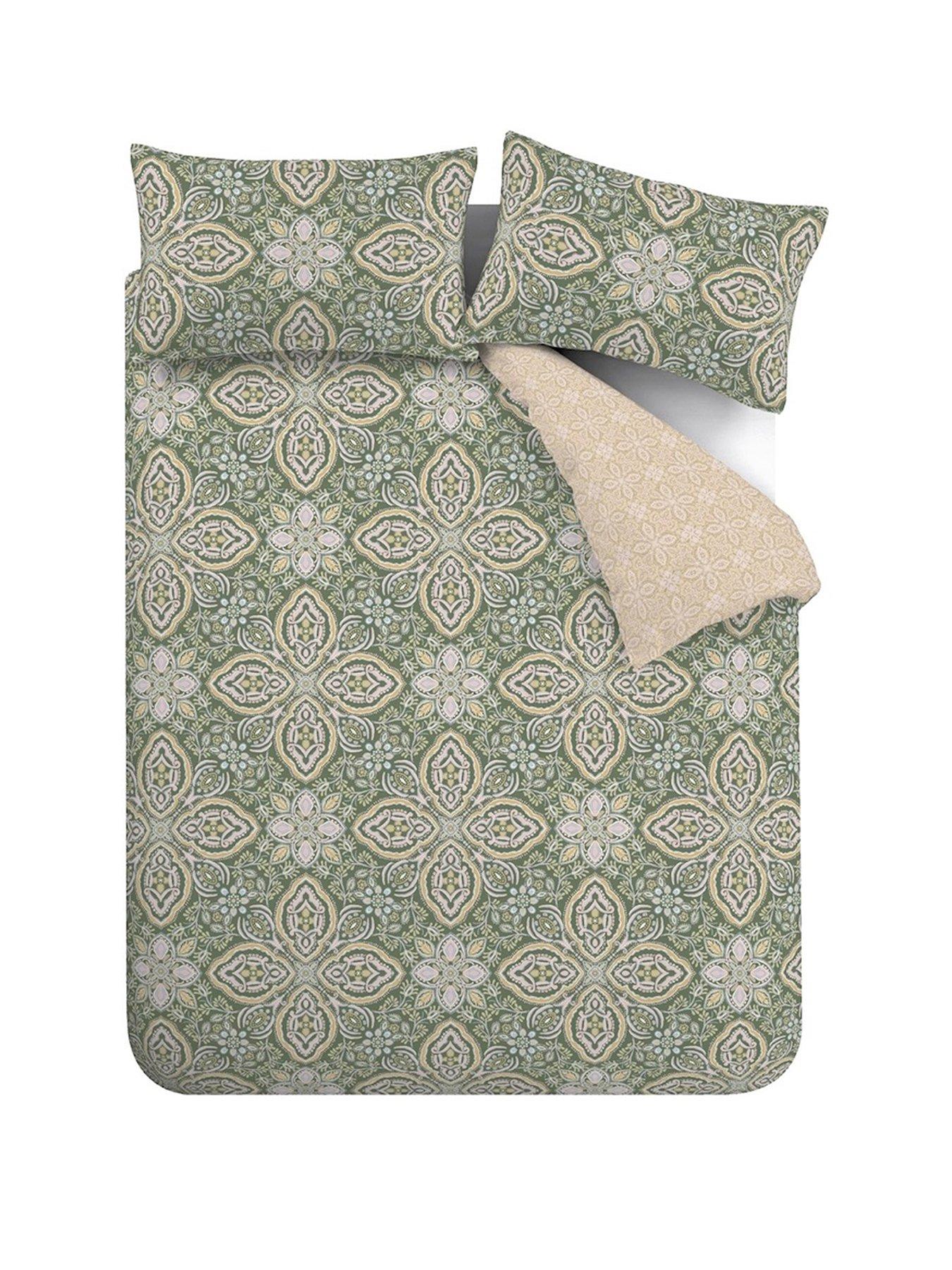 Image 2 of 7 of Pineapple Elephant Alba Duvet Cover Set