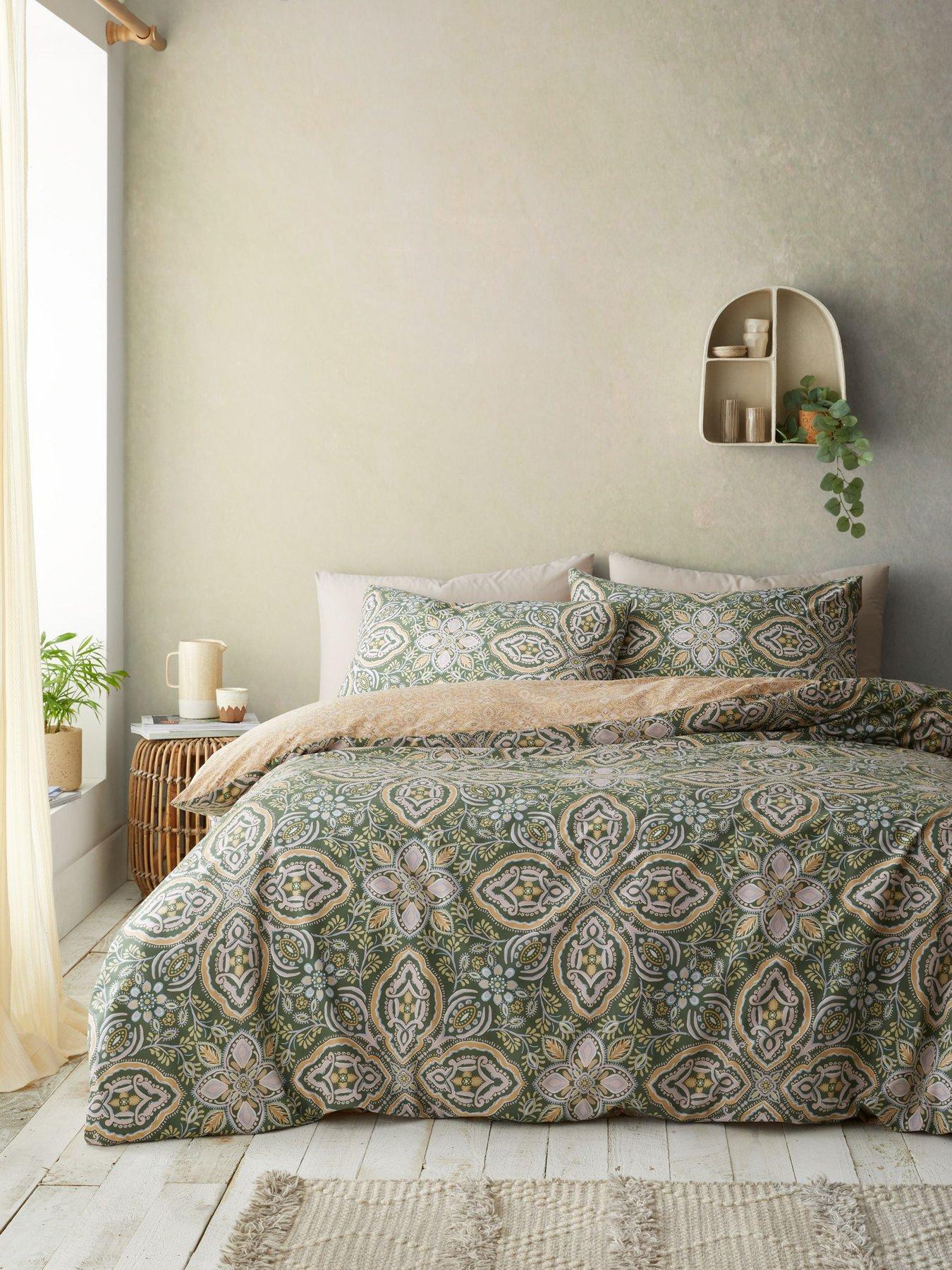 Image 3 of 7 of Pineapple Elephant Alba Duvet Cover Set