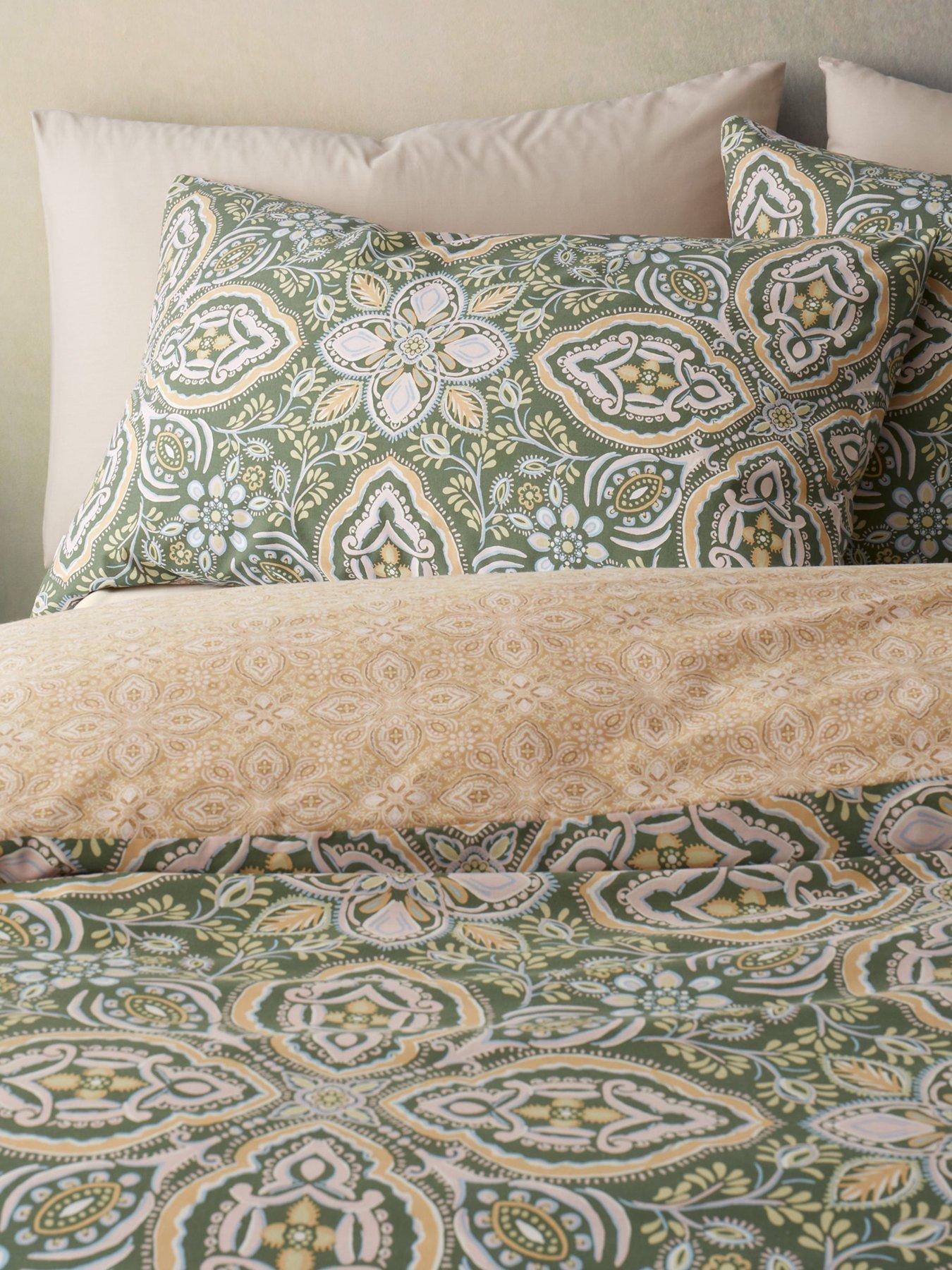 Image 5 of 7 of Pineapple Elephant Alba Duvet Cover Set