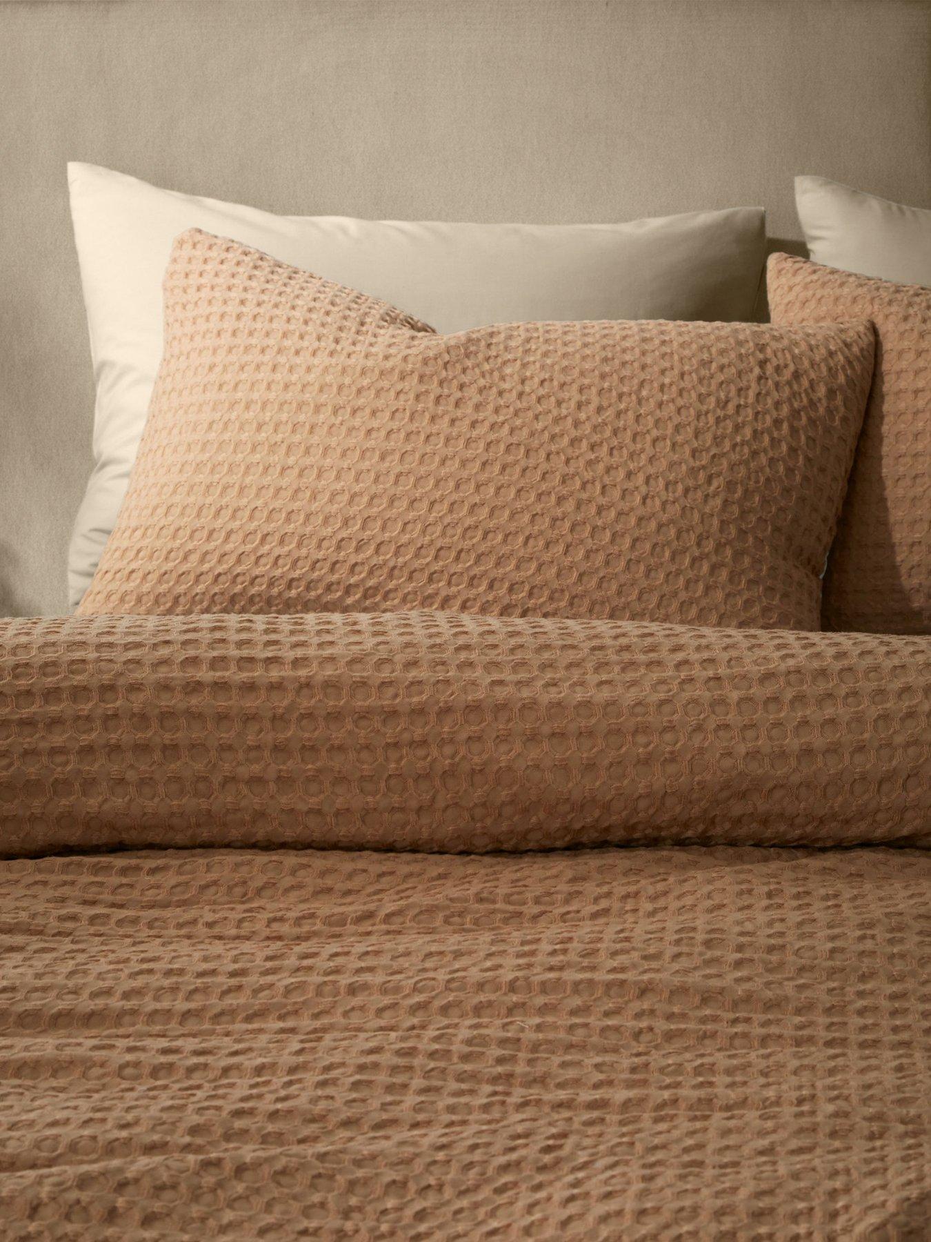 Image 3 of 6 of Pineapple Elephant Muscat Waffle Duvet Set - Caramel