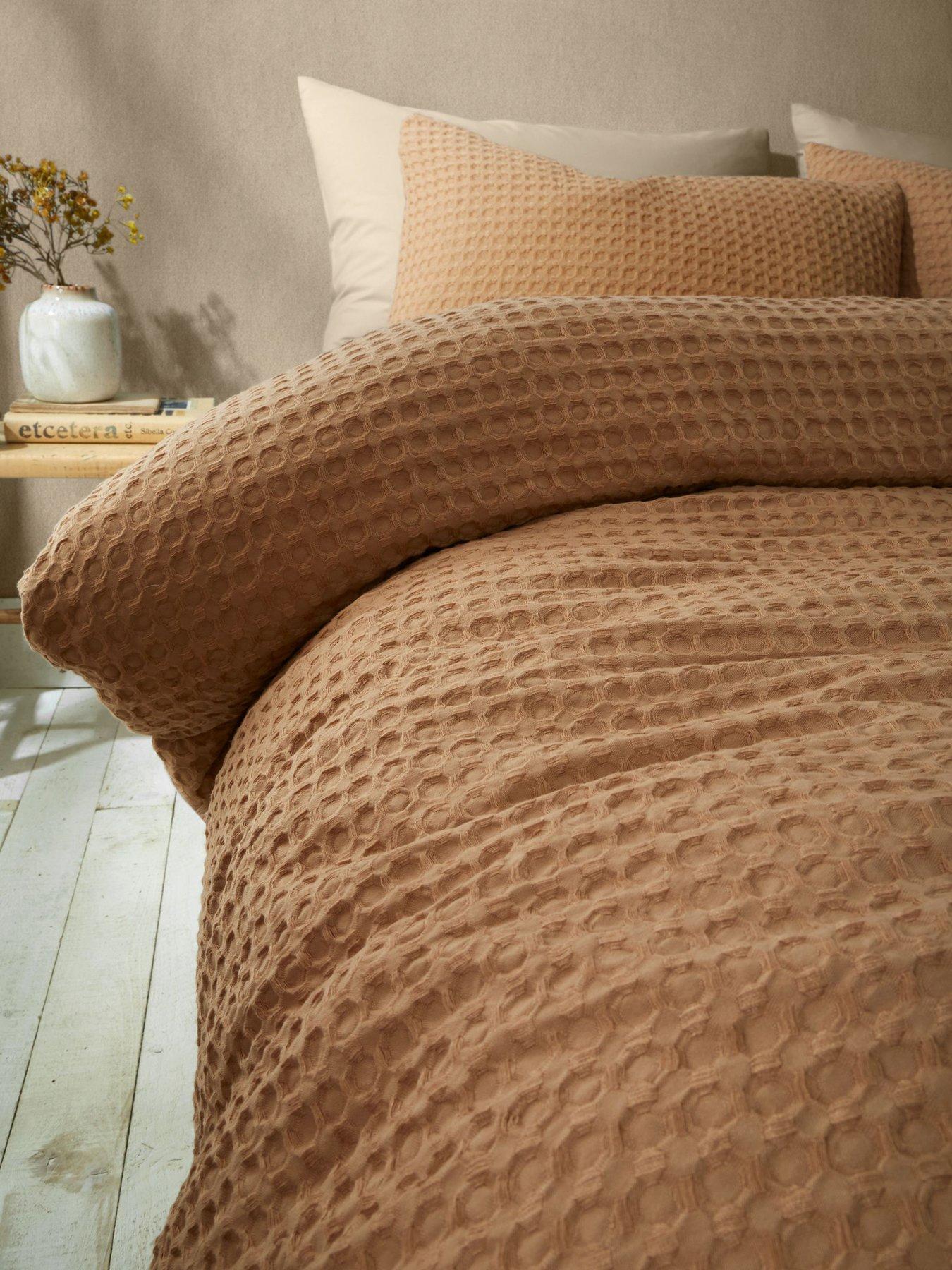 Image 5 of 6 of Pineapple Elephant Muscat Waffle Duvet Set - Caramel