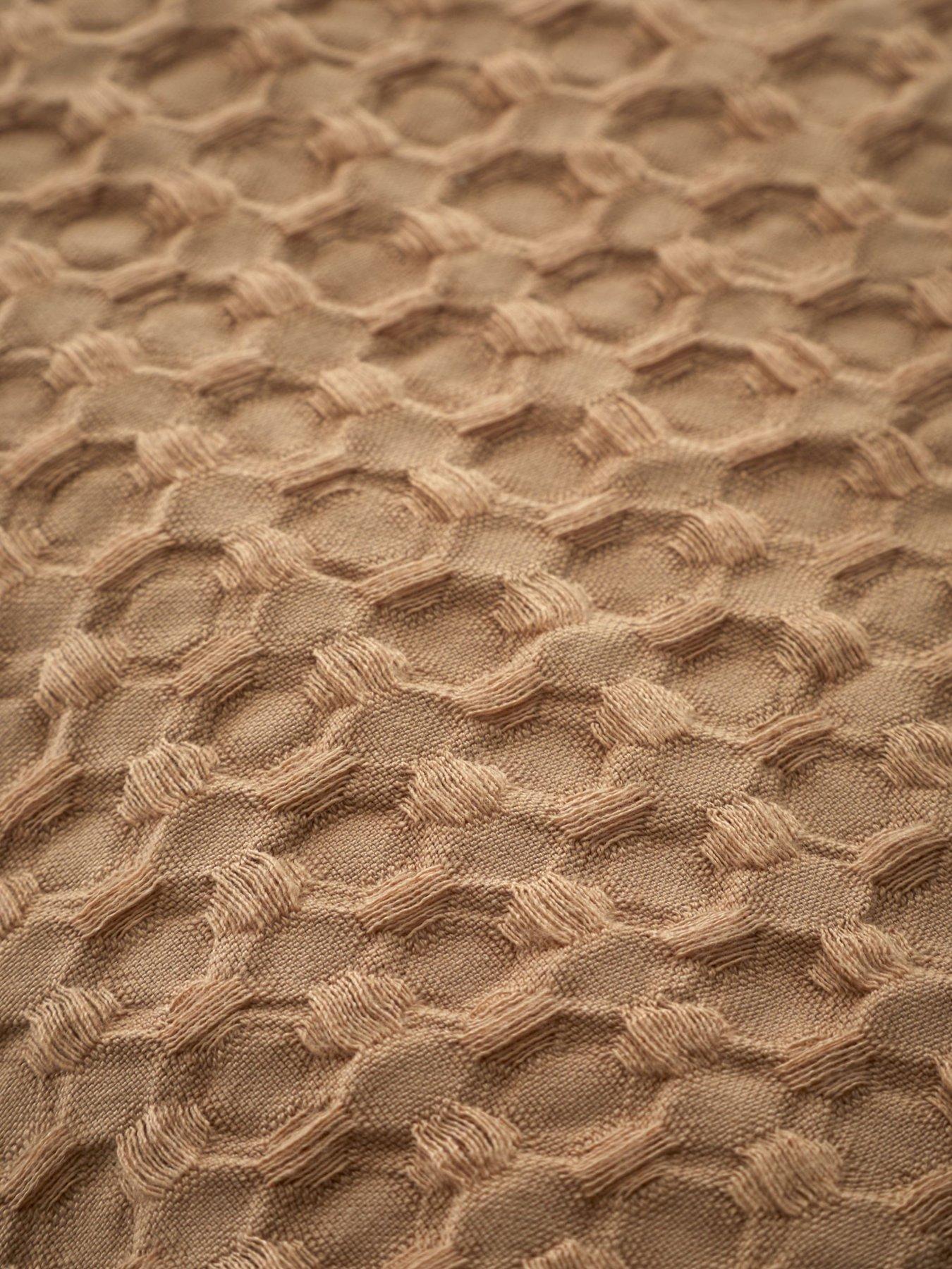 Image 6 of 6 of Pineapple Elephant Muscat Waffle Duvet Set - Caramel
