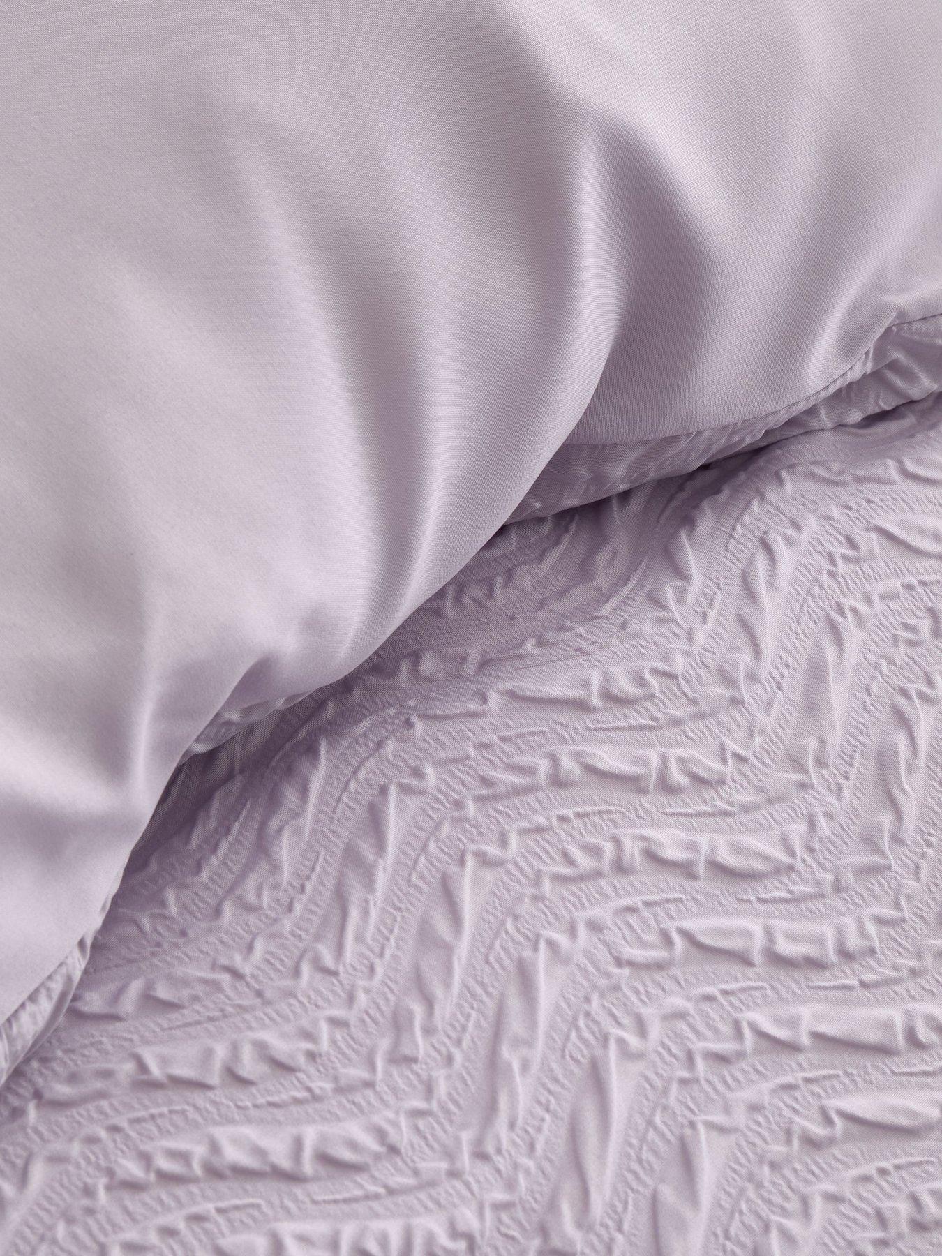 Image 5 of 6 of Catherine Lansfield Heatset Wave Duvet Set - Lilac