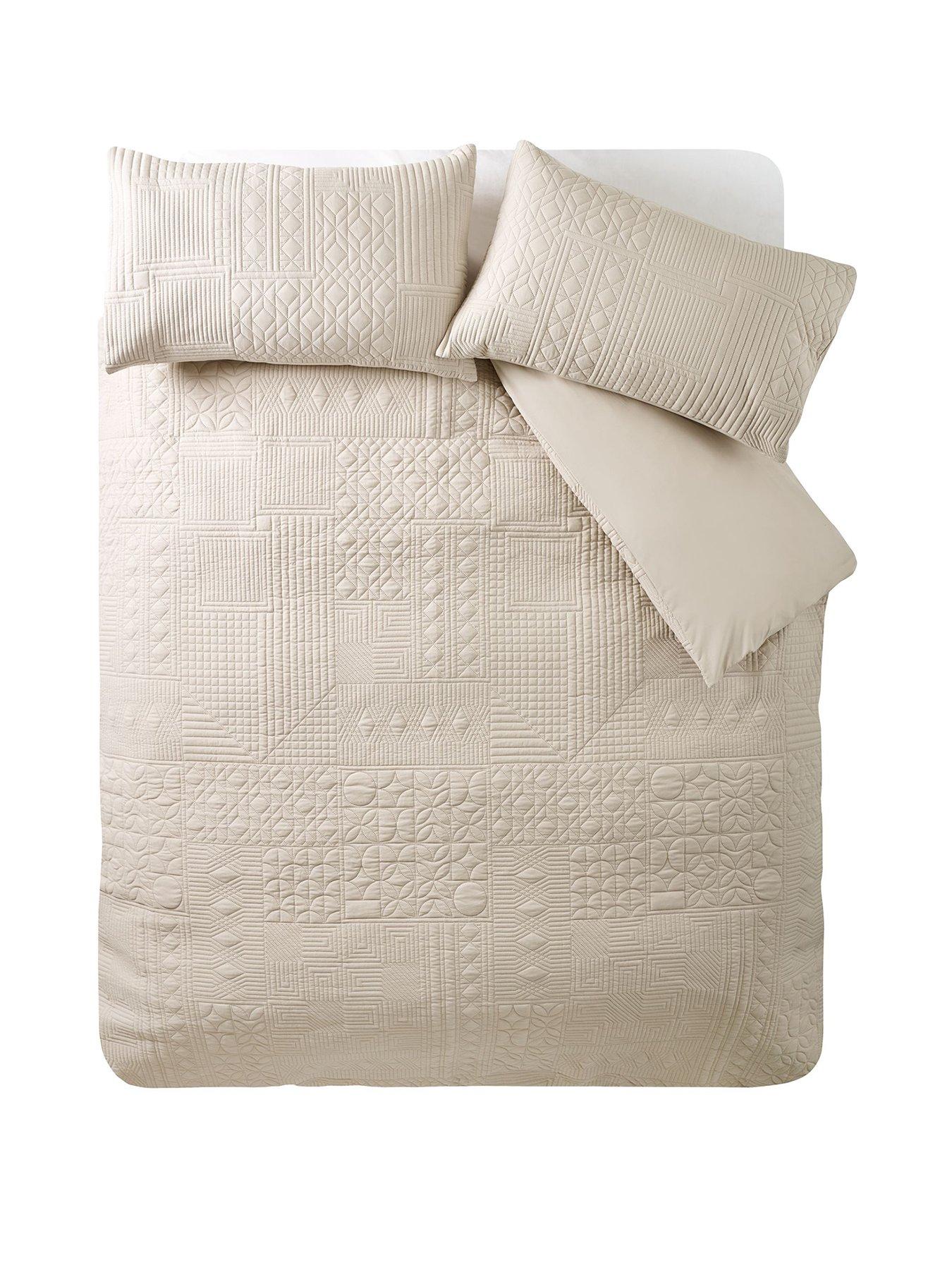 Image 2 of 5 of Catherine Lansfield Folkstone Geo Duvet Cover Set- Natural