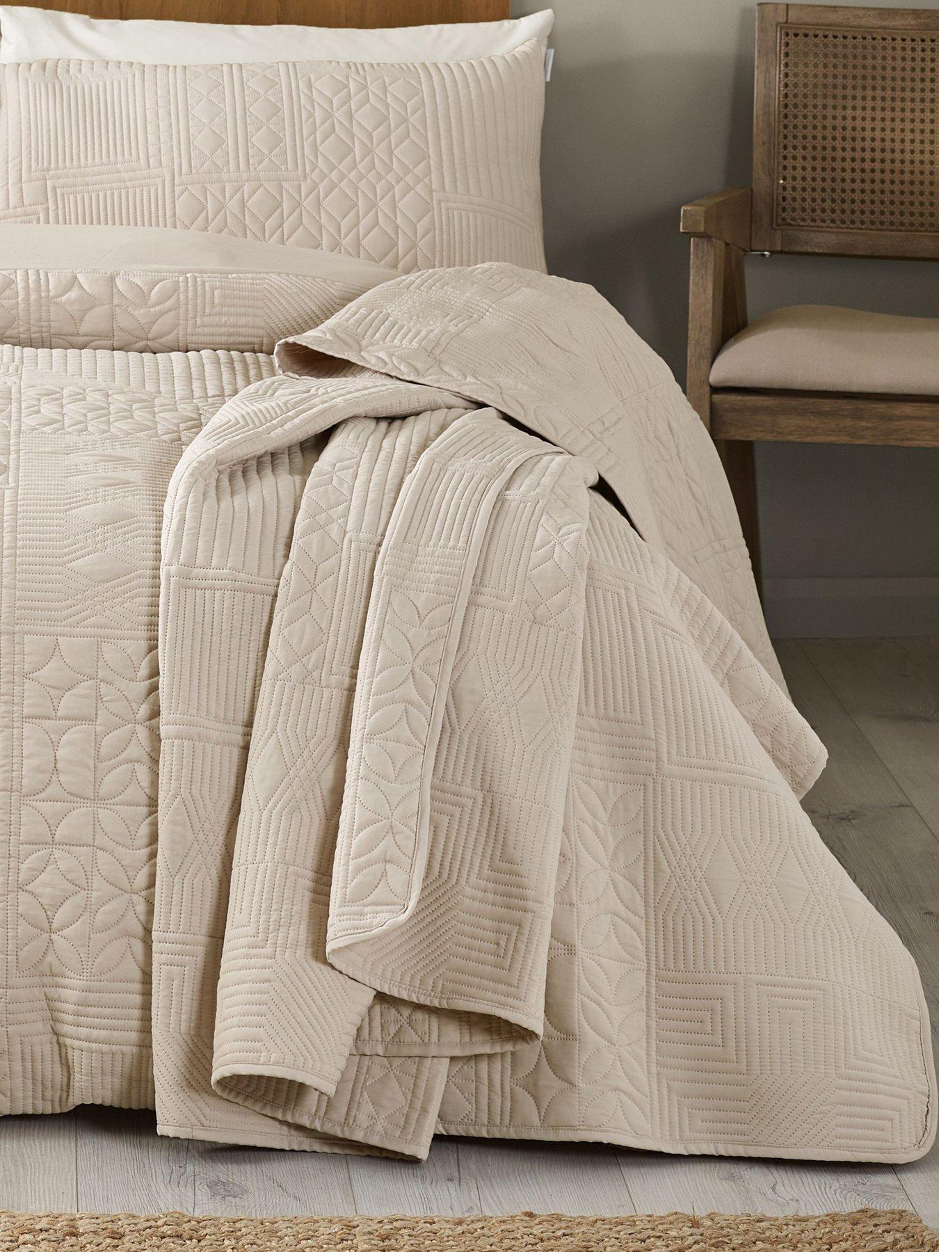 Catherine Lansfield Folkstone Geo Bedspread Throw