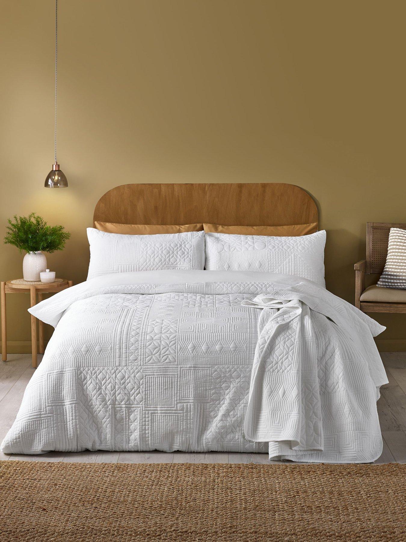 Catherine Lansfield Folkstone Geo Duvet Cover Set - White