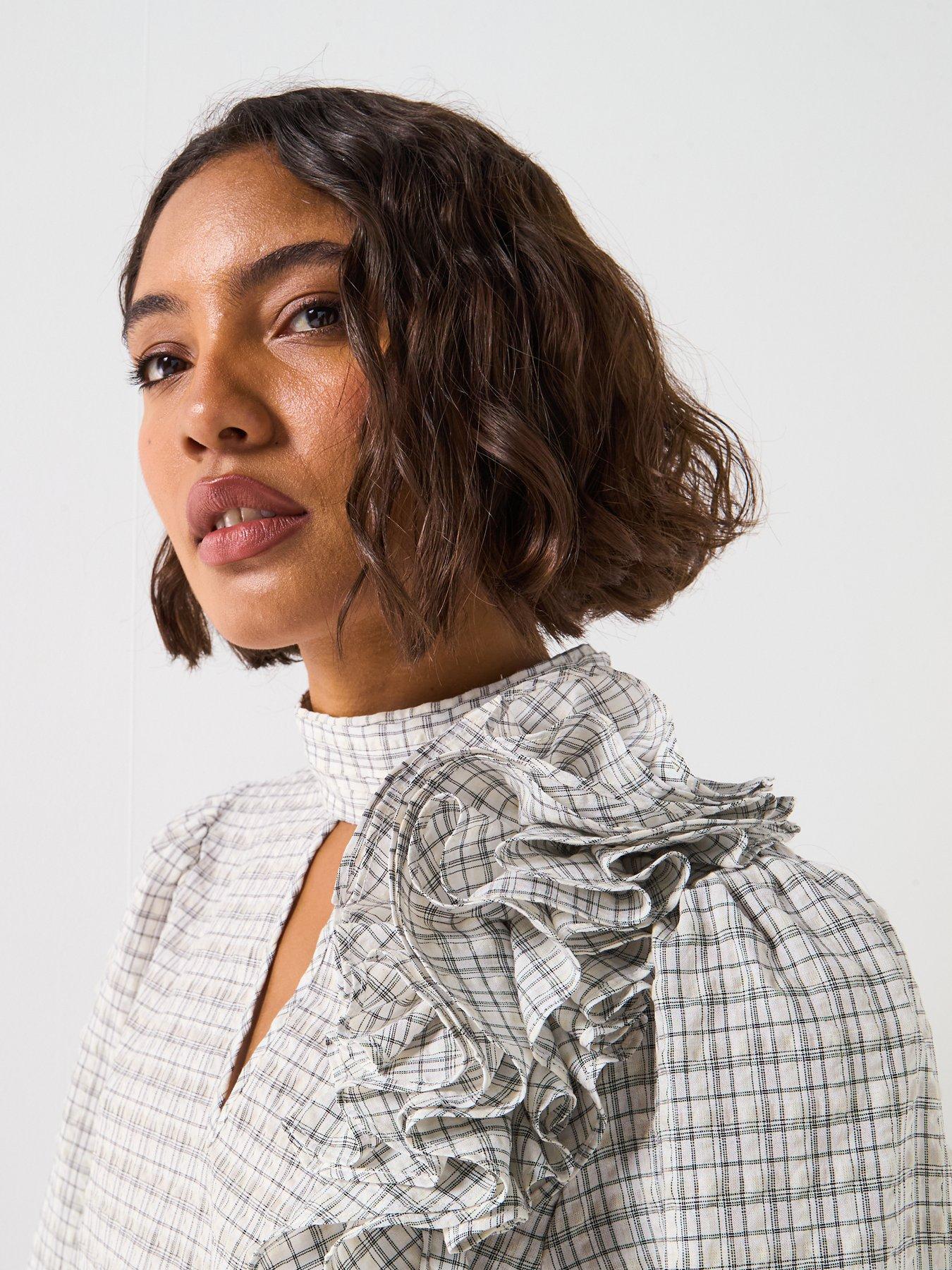 Image 4 of 6 of V by Very Corsage Check Blouse