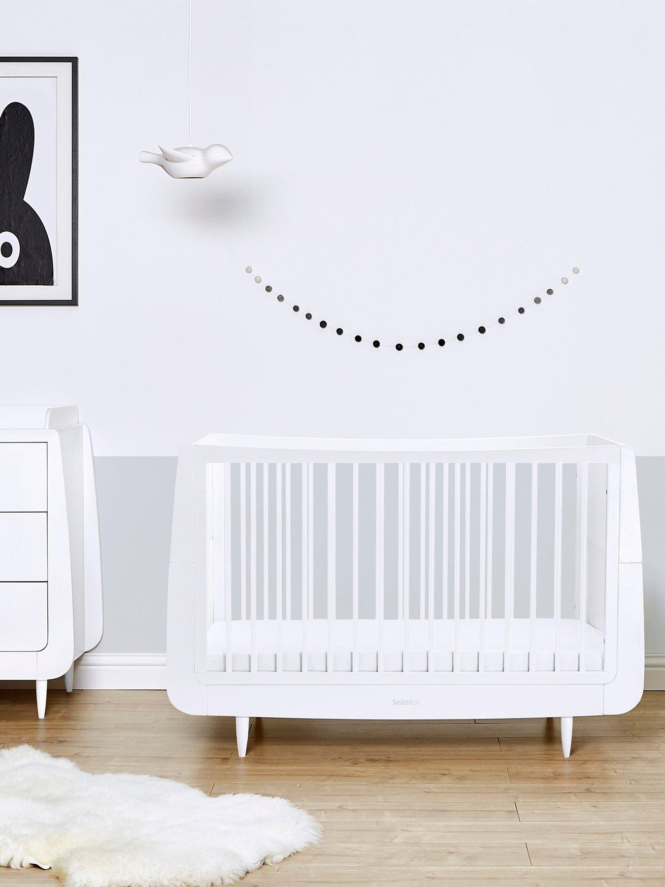 undefined SnuzKot Skandi Cot Bed - White