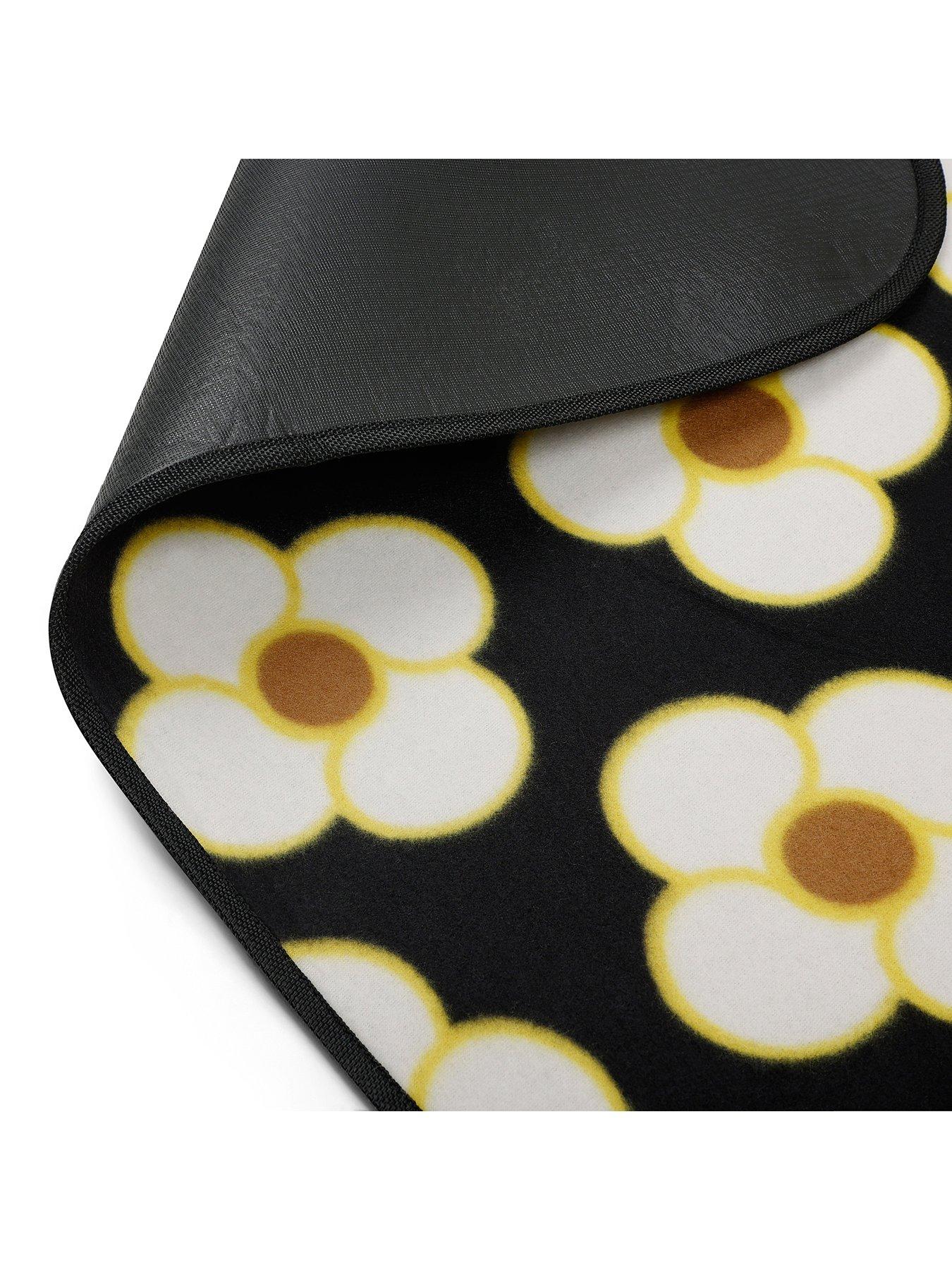 Image 6 of 6 of Regatta Orla Kiely Picnic Rug - Yellow Flower