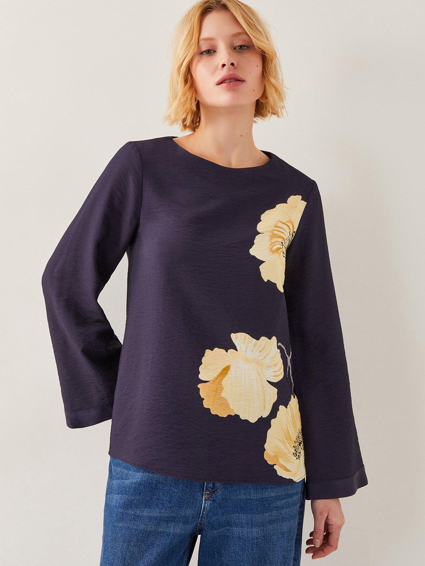 undefined Fearne Flower Top - Navy