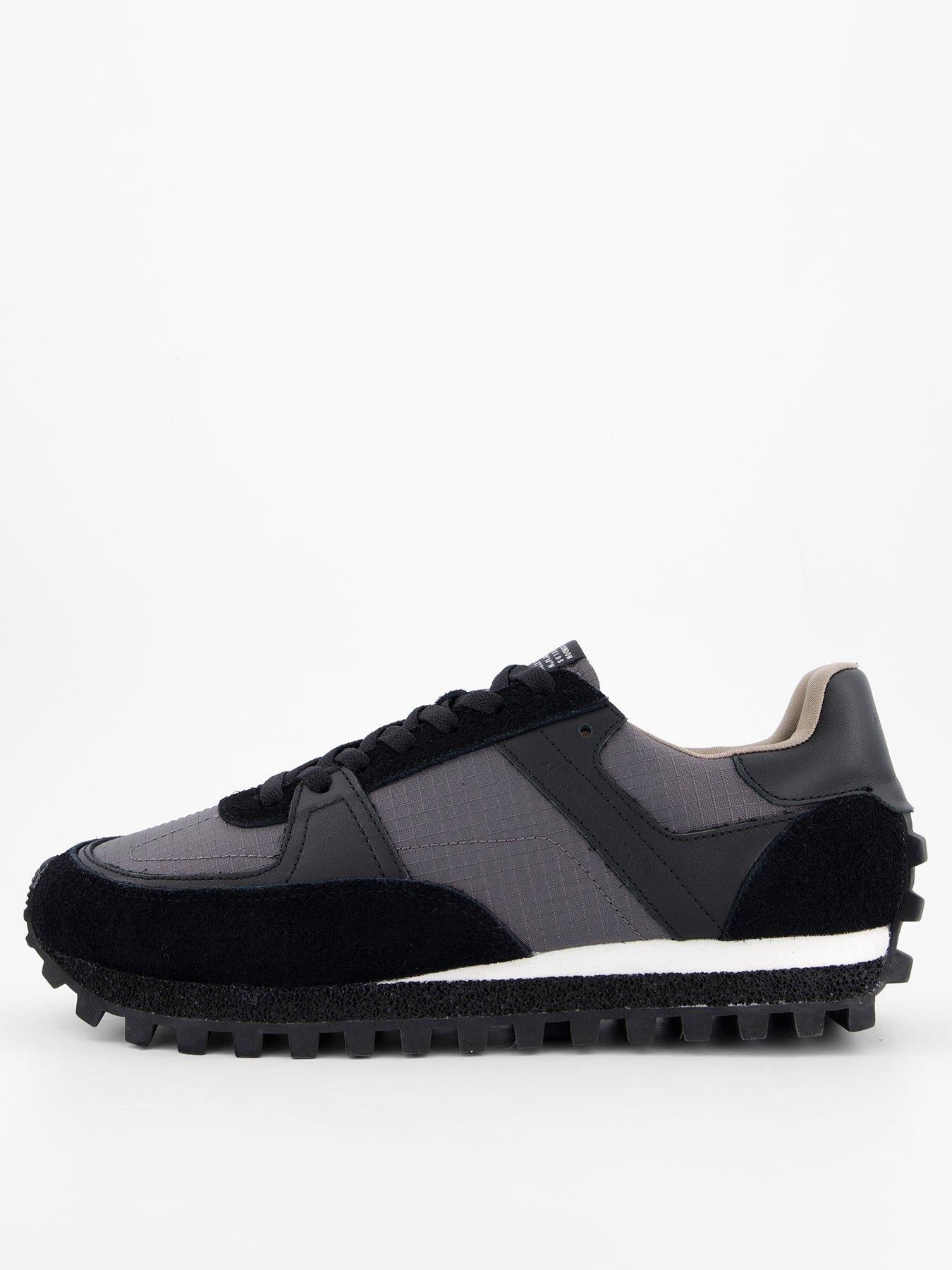 undefined Men's Viggo Low Top Trainers - Black