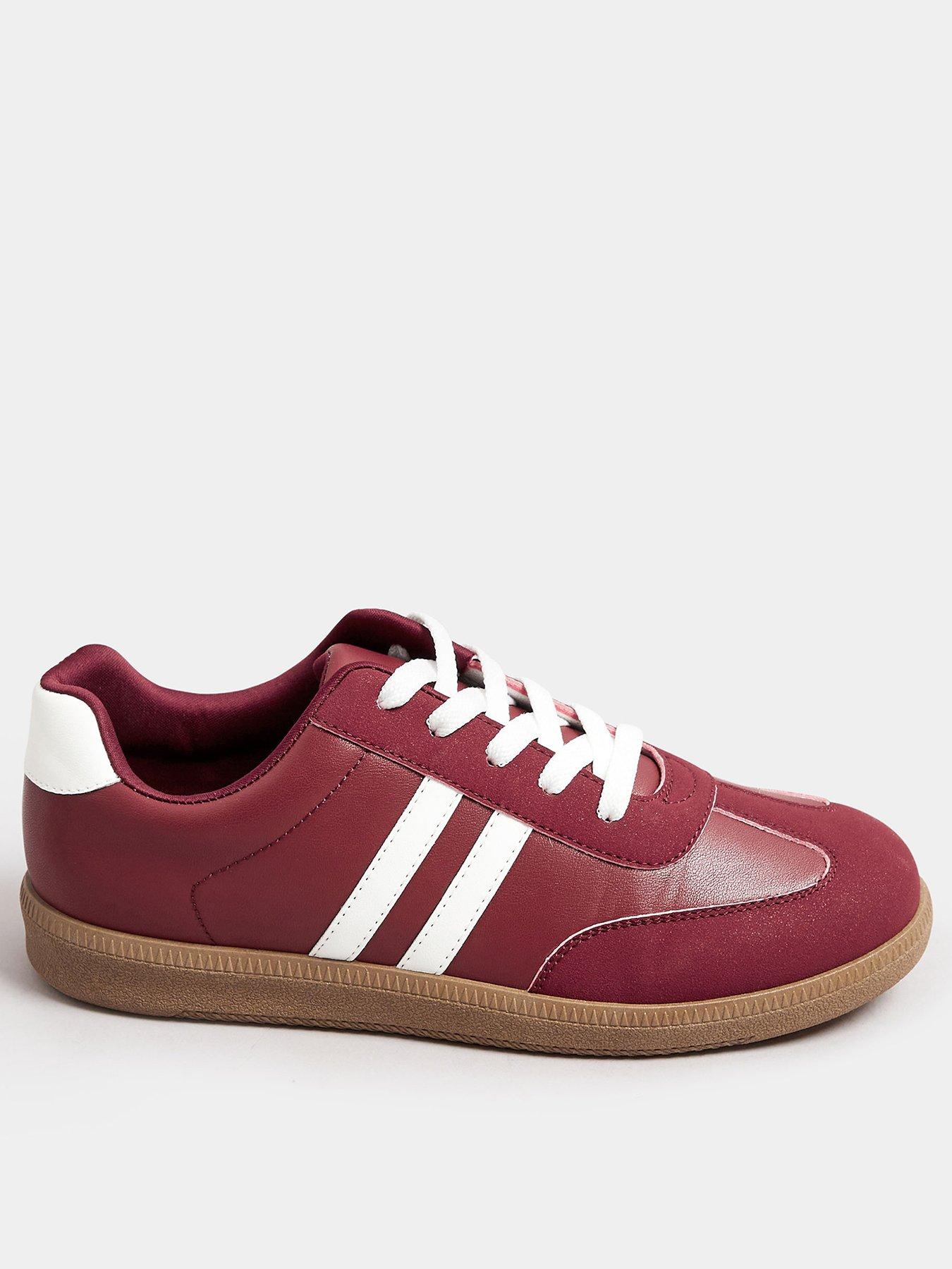 undefined Extra Wide Fit Retro Stripe Trainer