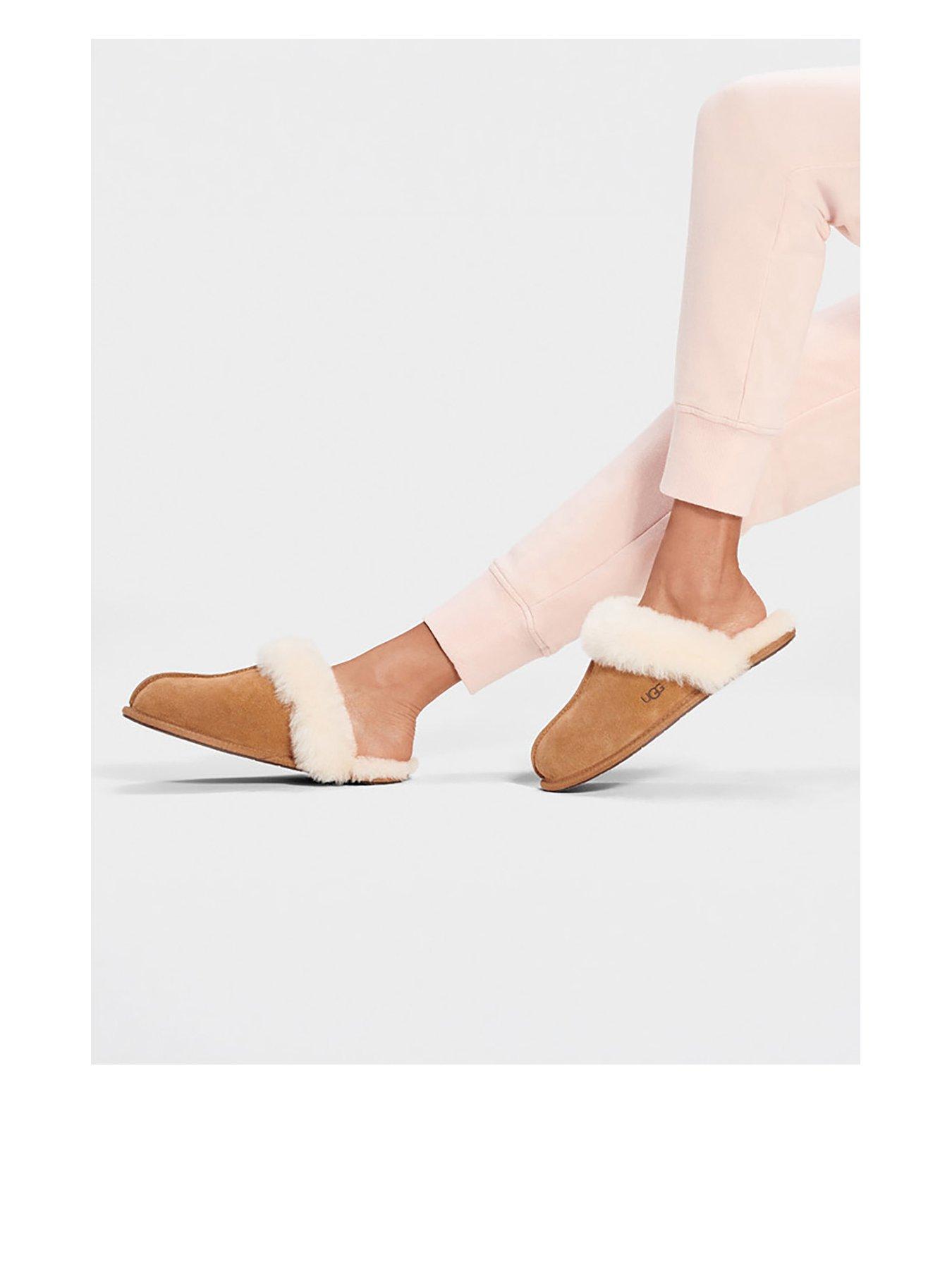 UGG W Scuffette II Slippers - Chestnut