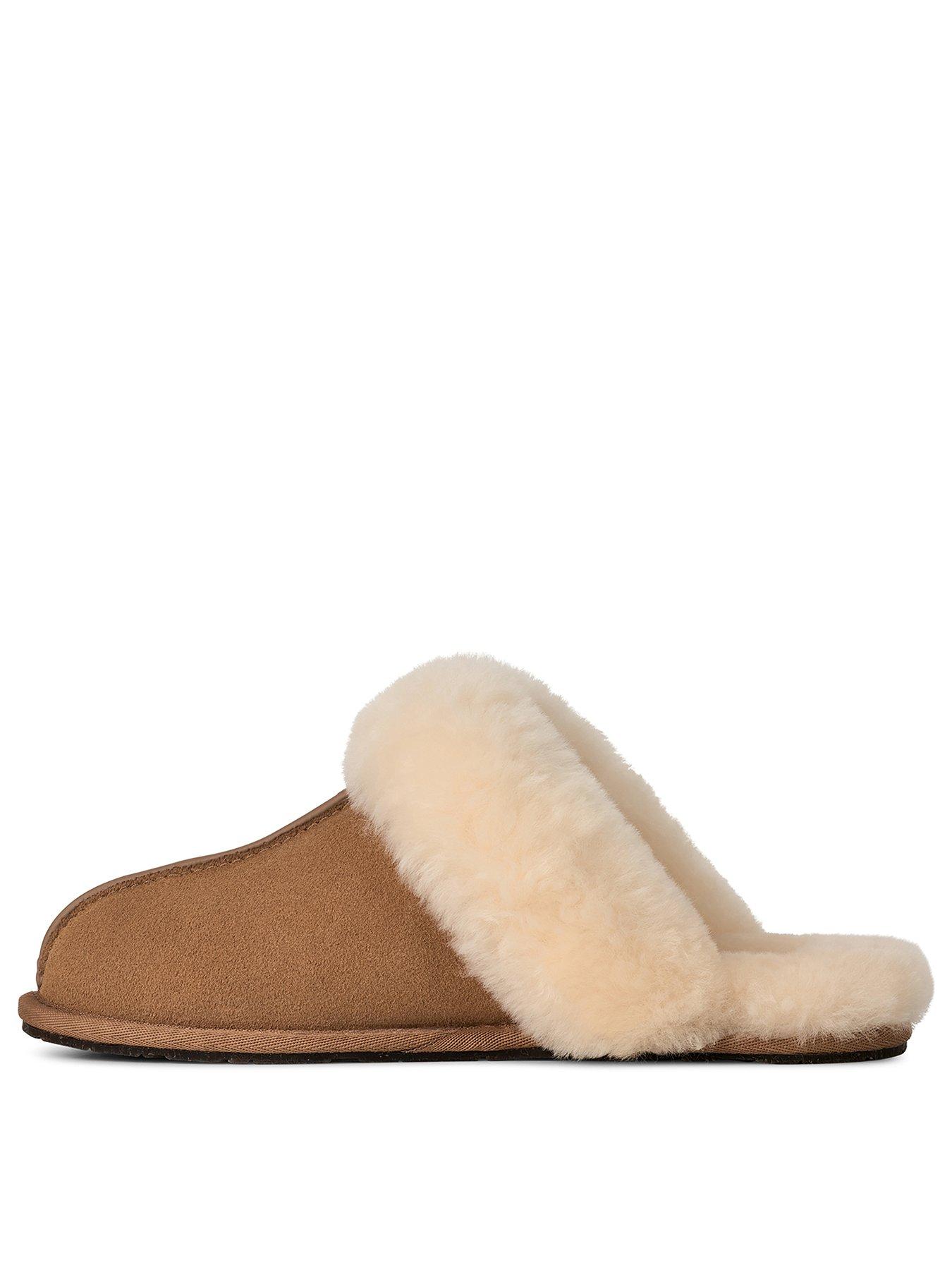 Image 3 of 5 of UGG W Scuffette II Slippers - Chestnut