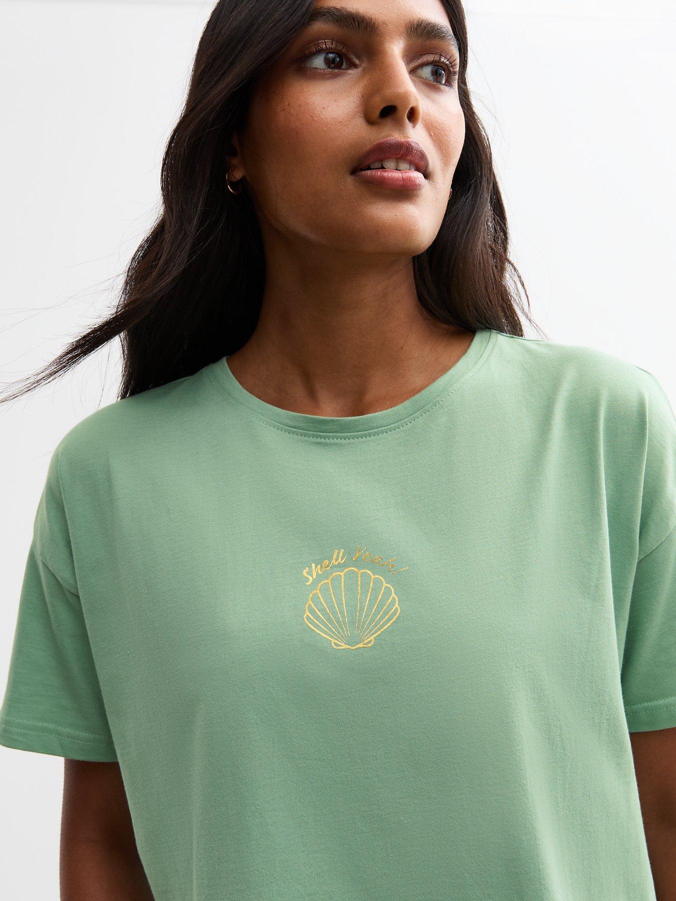 Image 4 of 4 of New Look Shell Yeah Short Pyjama Set - Green