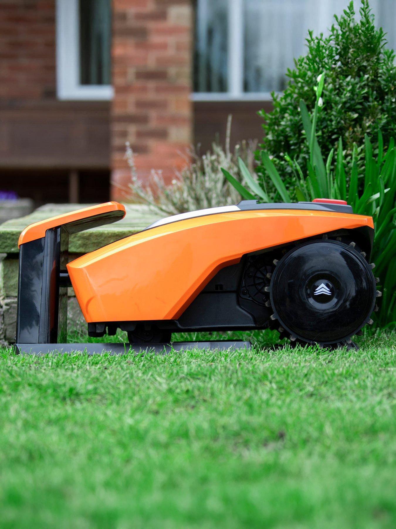 Image 5 of 6 of Yard Force Robotic Lawnmower with app control via Bluetooth, for lawns up to 260m&sup2; - EasyMow 260B