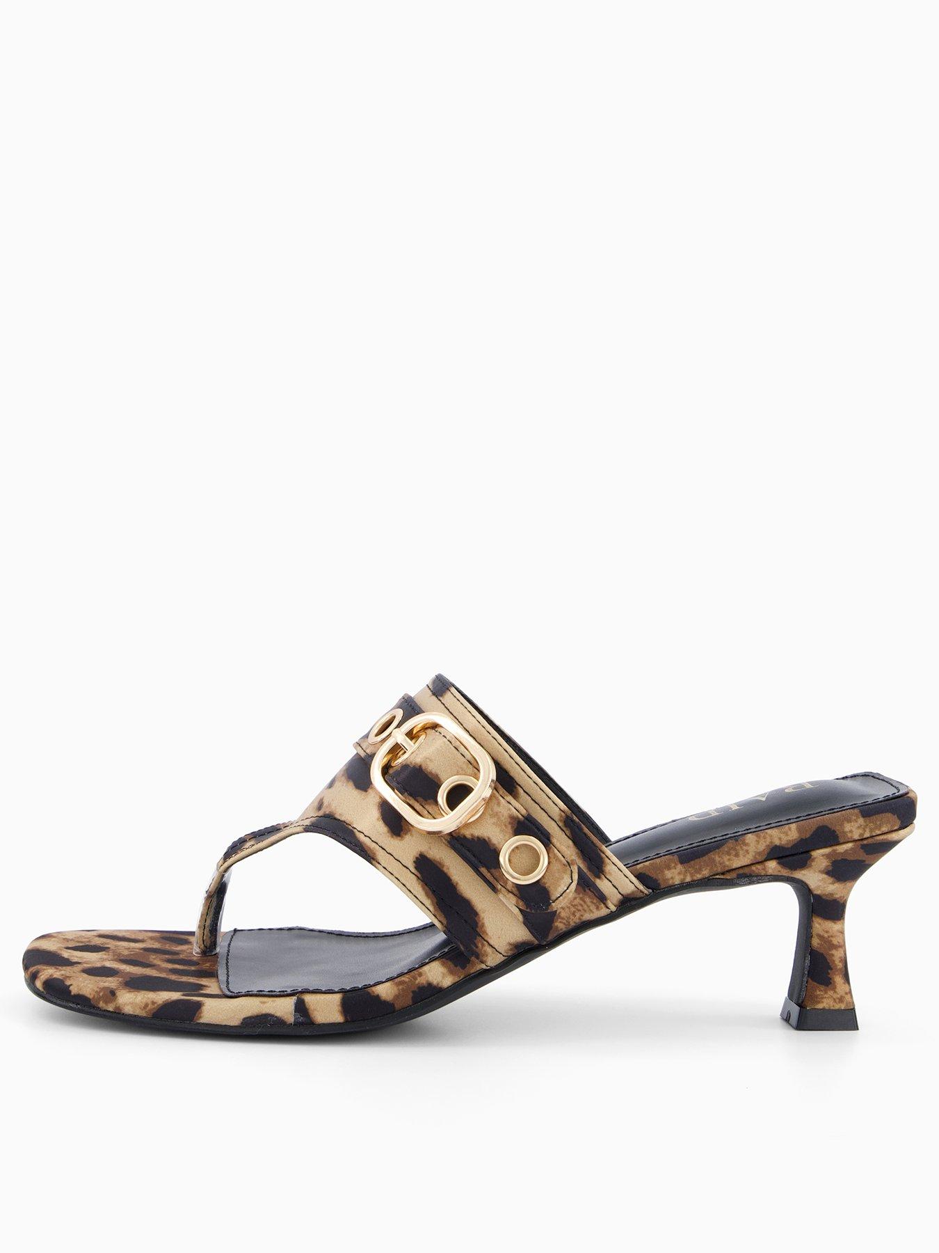 Raid Inkaa Toe Post Hardware Sandal - Leopard Print
