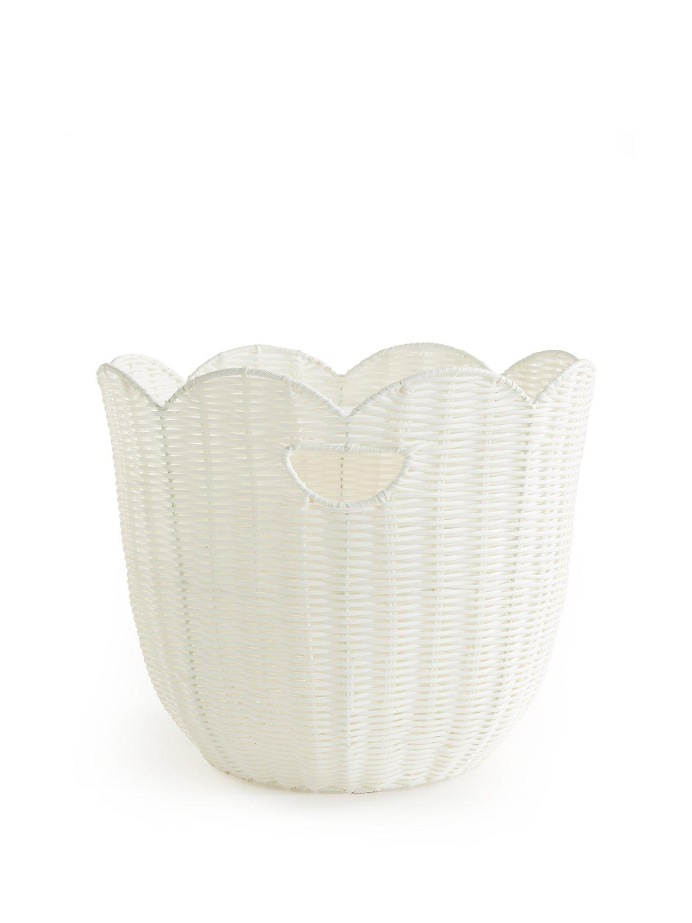 Image 2 of 6 of The Very Collection Scallop Round Basket 37cm