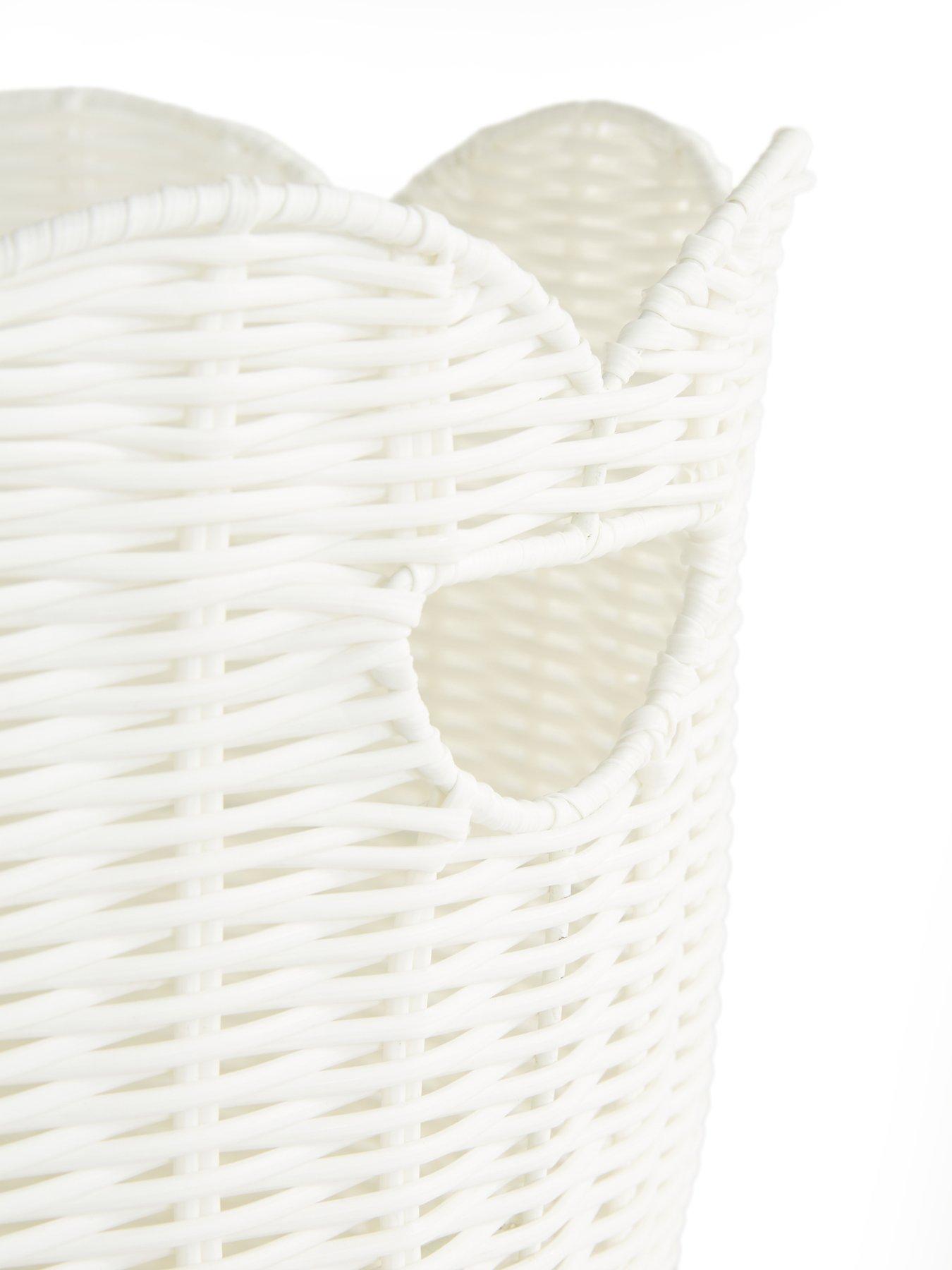 Image 4 of 6 of The Very Collection Scallop Round Basket 37cm