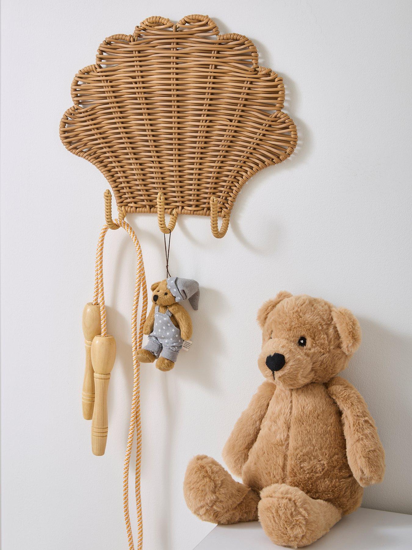 Very Home Shell Clothes Hook