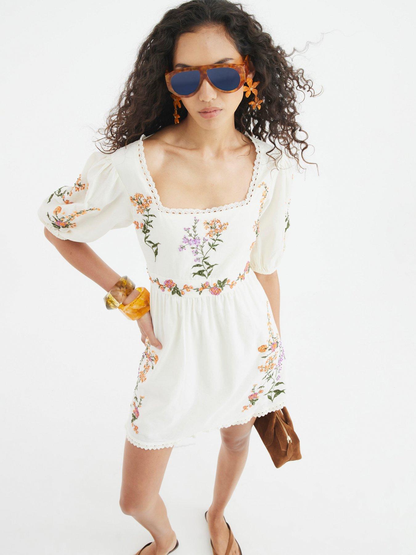 undefined Short Sleeve Linen Dress - White