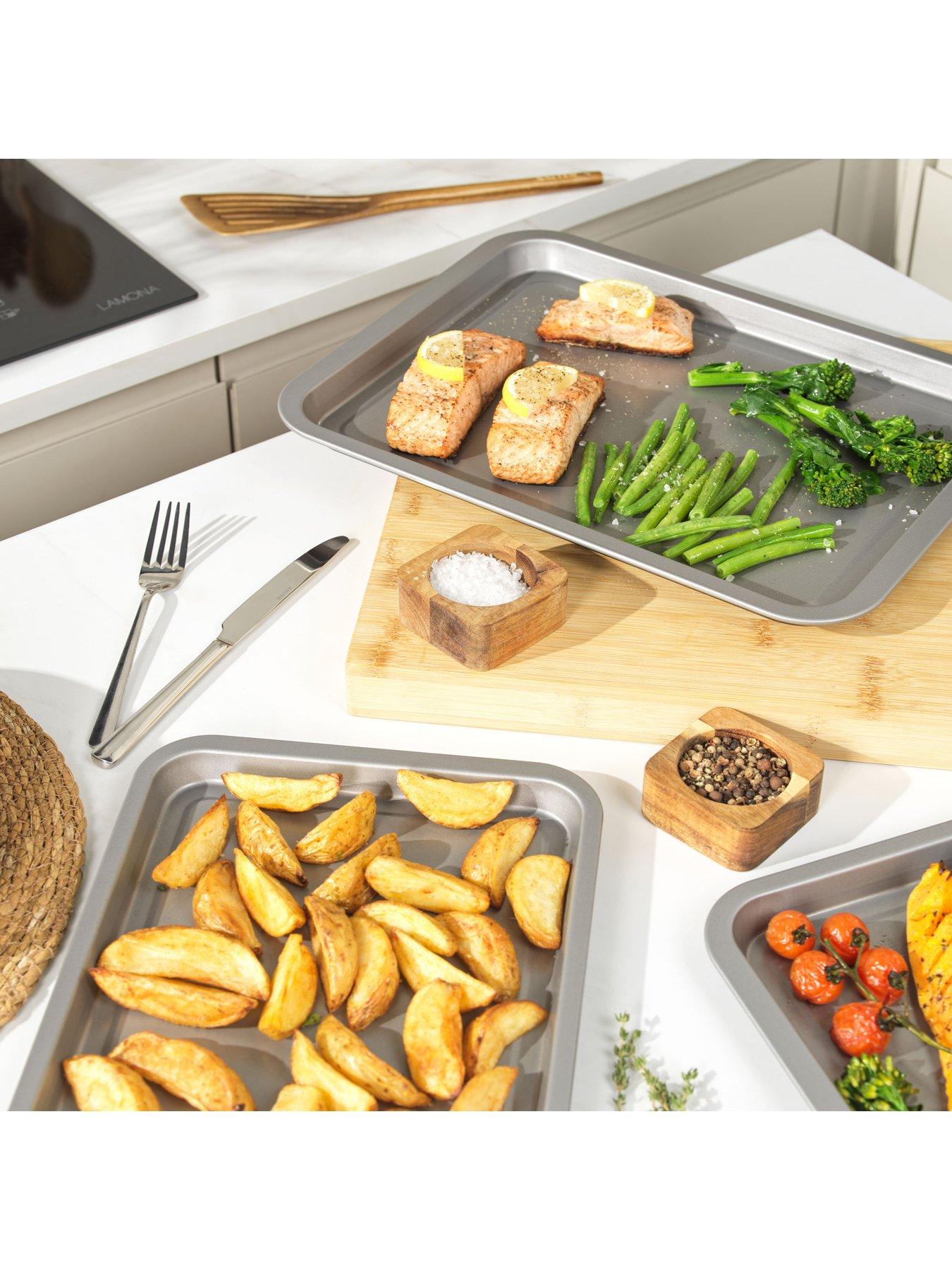 Image 4 of 7 of Salter Essentials 3-Piece Stackable Baking Tray Set