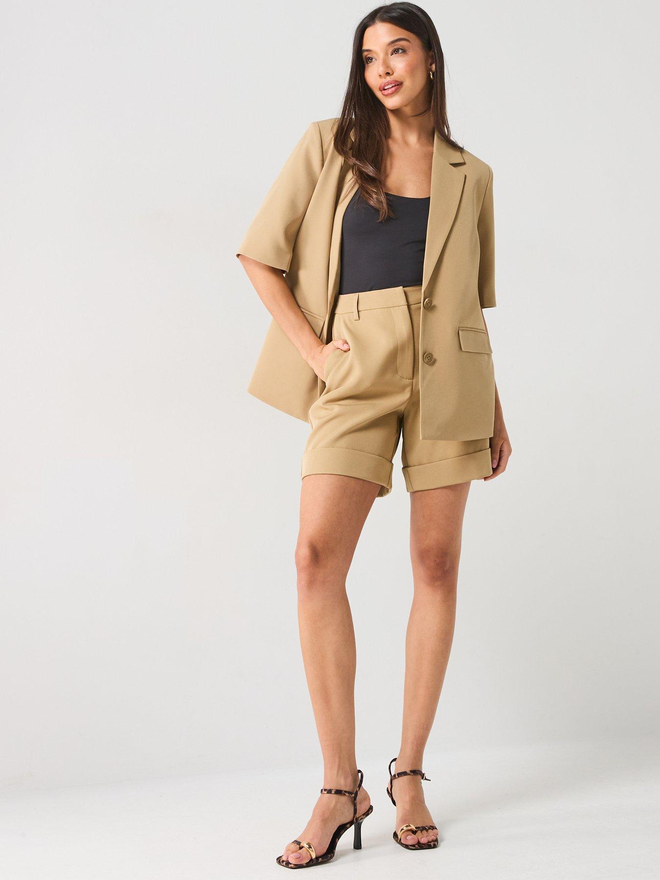 Image 3 of 5 of PIECES Tailored Short - Brown