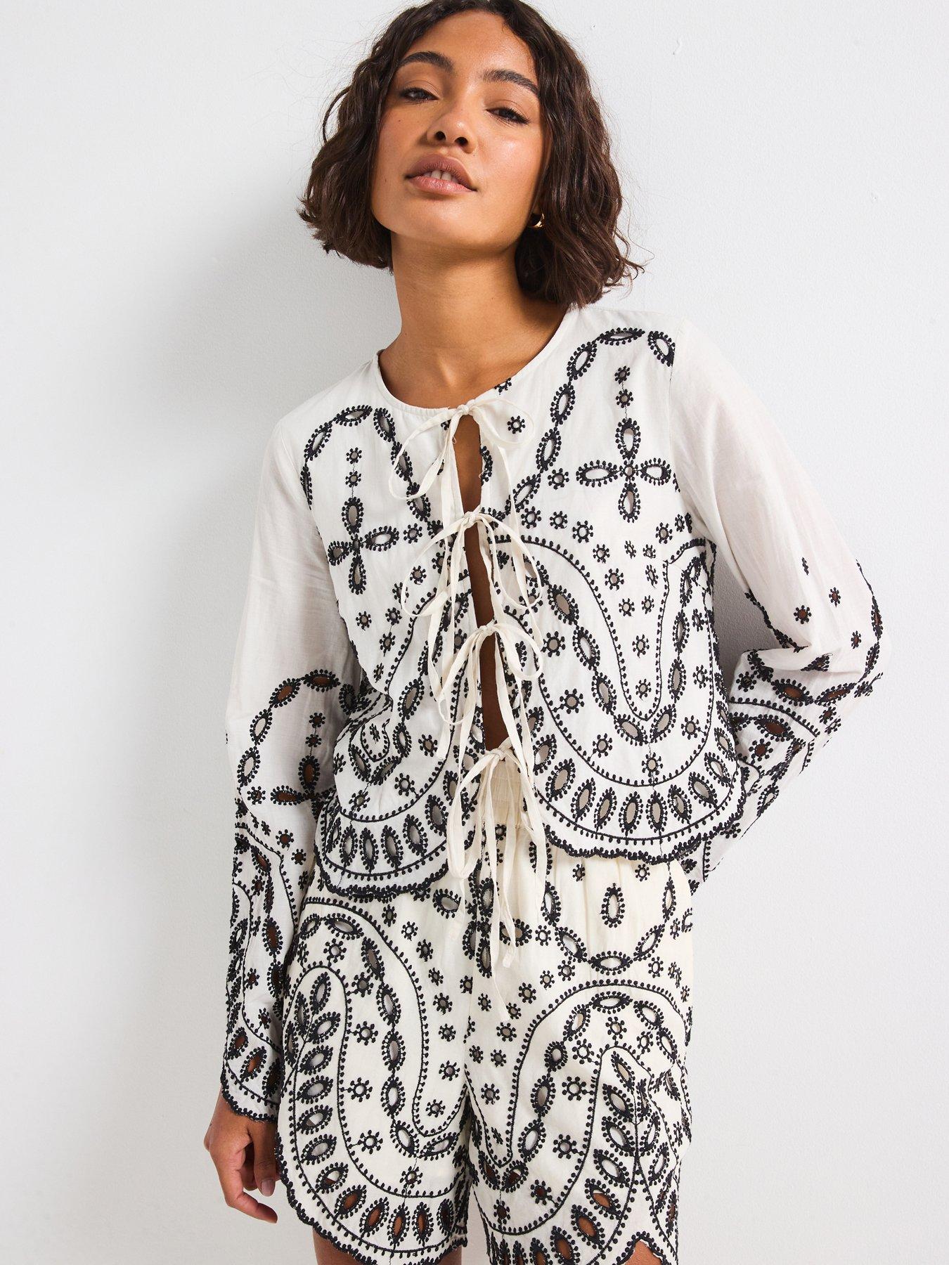 undefined Broderie Tie Front Top - White/Black