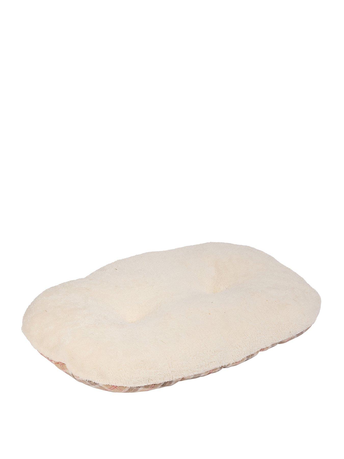 Image 2 of 2 of Zoon County Oval Cushion (M)