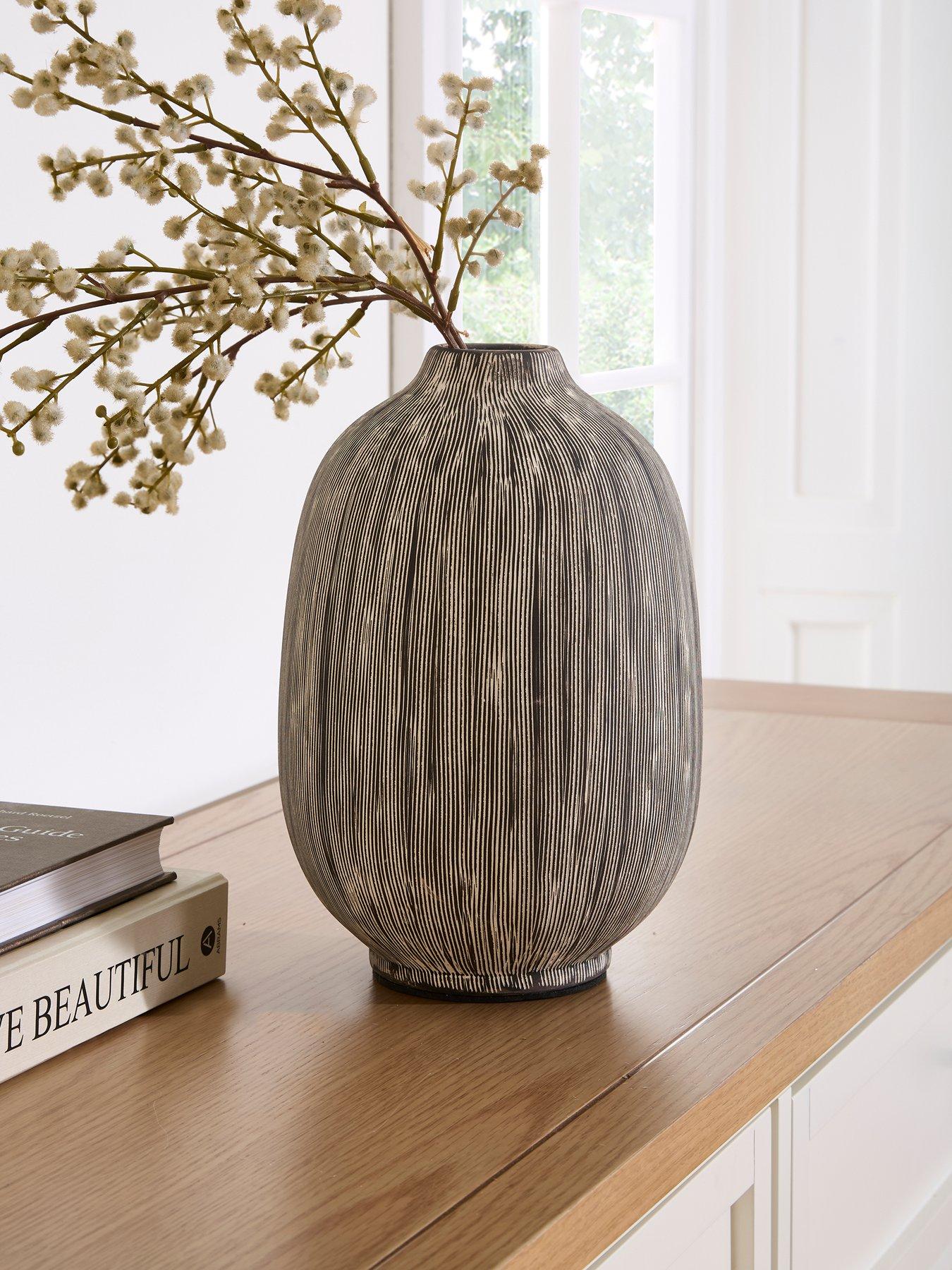 Very Home Scratch Vase