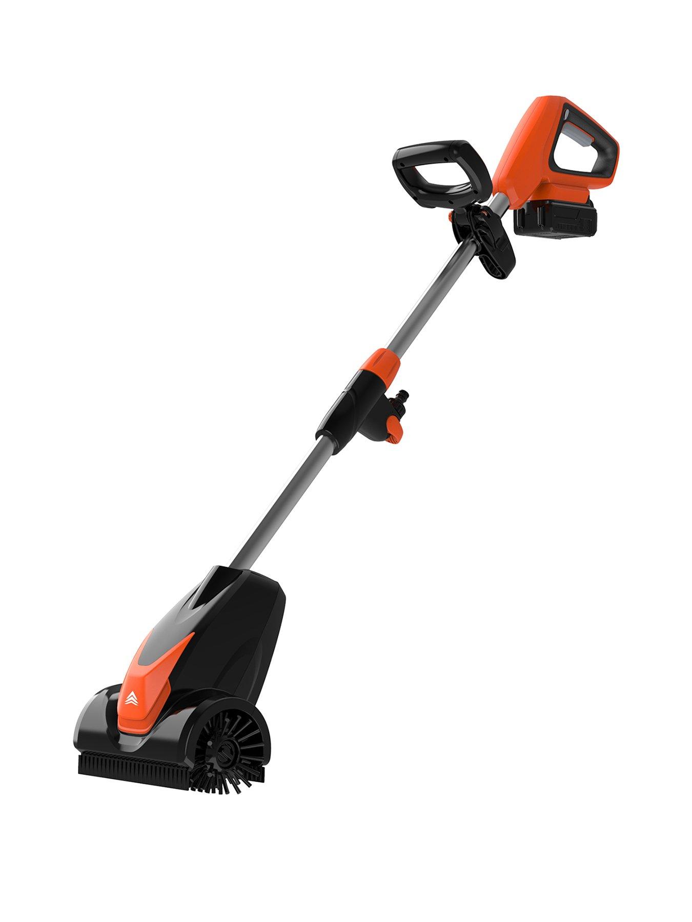 Yard Force 20V/4.0Ah Lithium-Ion Cordless Patio Cleaner - 20cm cleaning width and 2 speed settings - LW CPC1 - CR20 Range