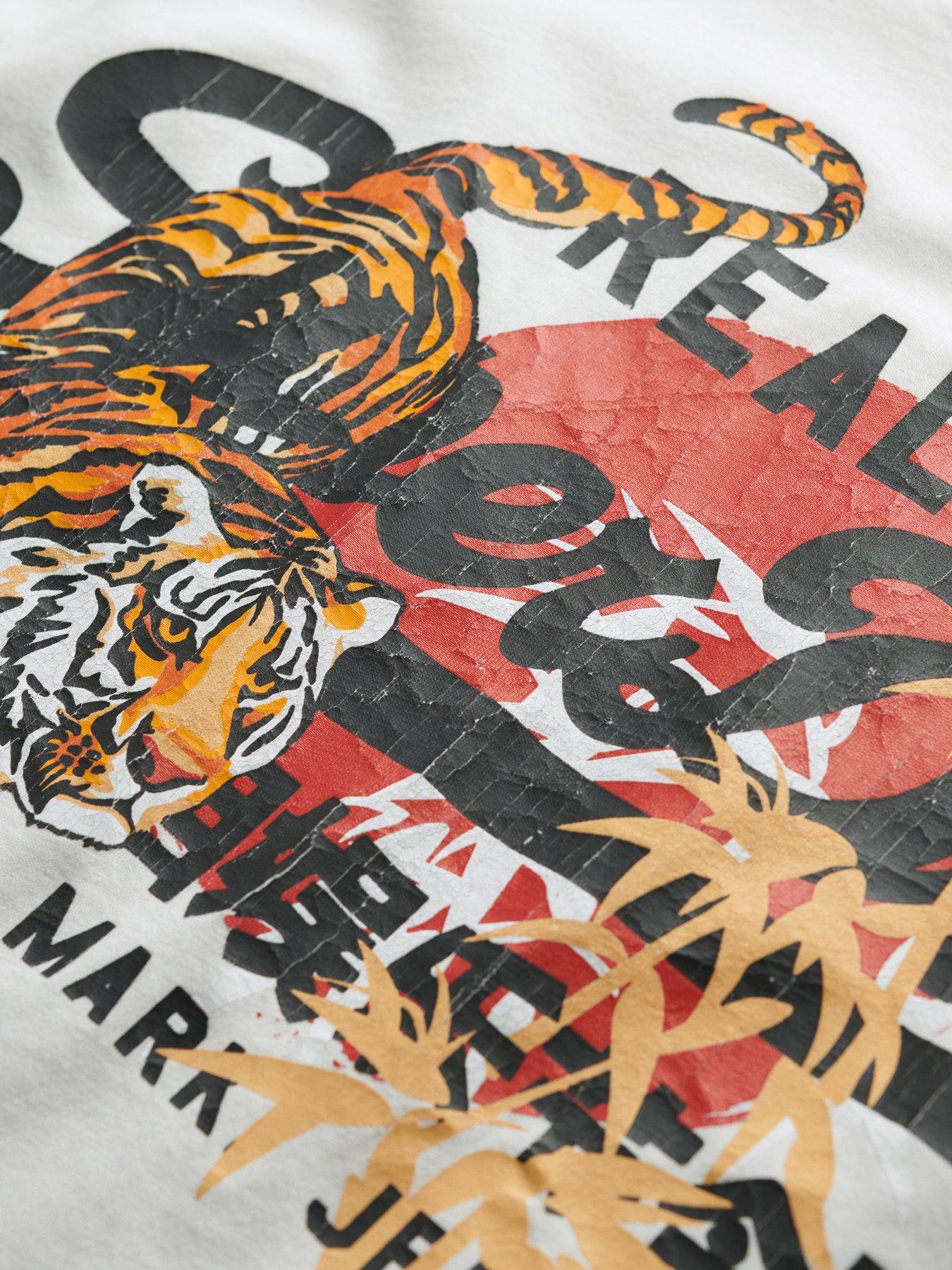 Image 5 of 6 of Superdry VL Tokyo Relaxed T-Shirt - White