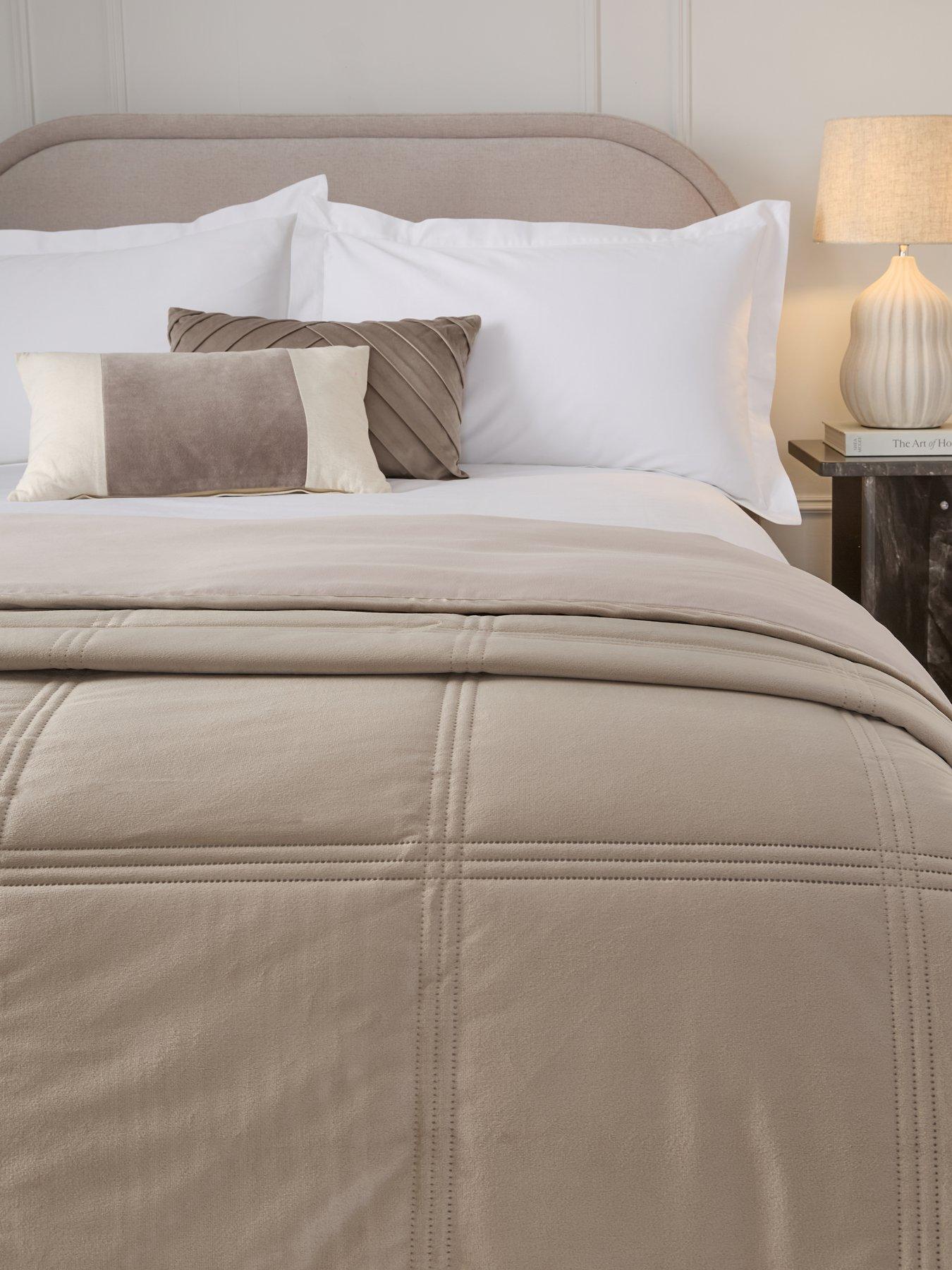 Image 3 of 5 of Very Home Luxe Velvet Bedspread 165x240cm