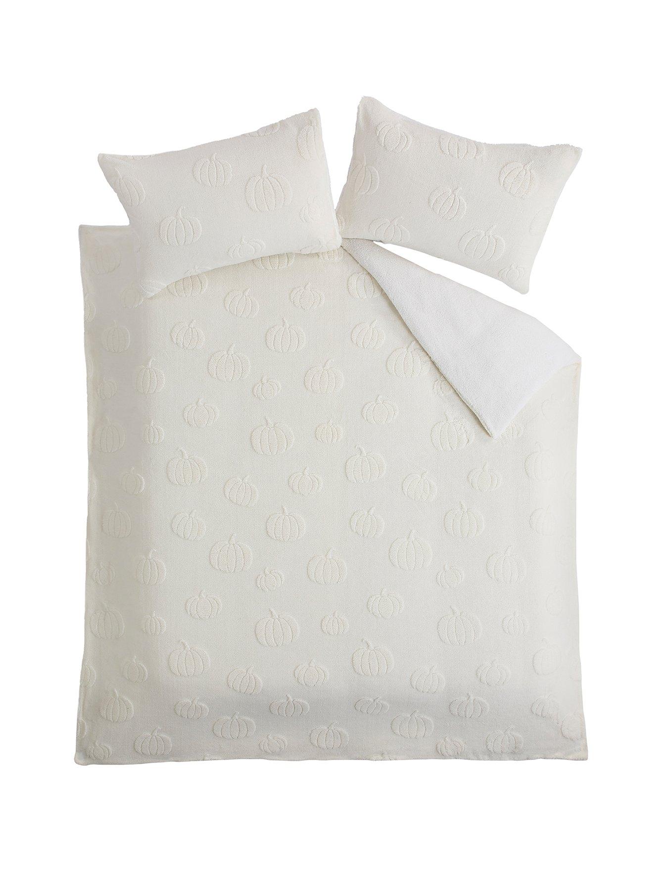 Image 2 of 5 of The Very Collection Pumpkin Fleece Duvet Cover&nbsp;Set