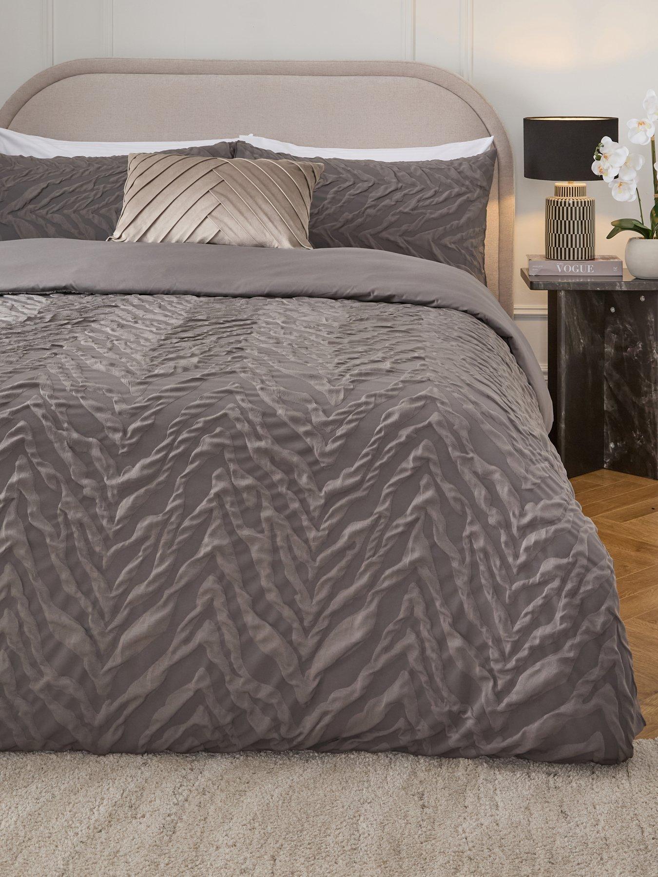 undefined Zebra Jacquard Duvet Cover Set - Charcoal