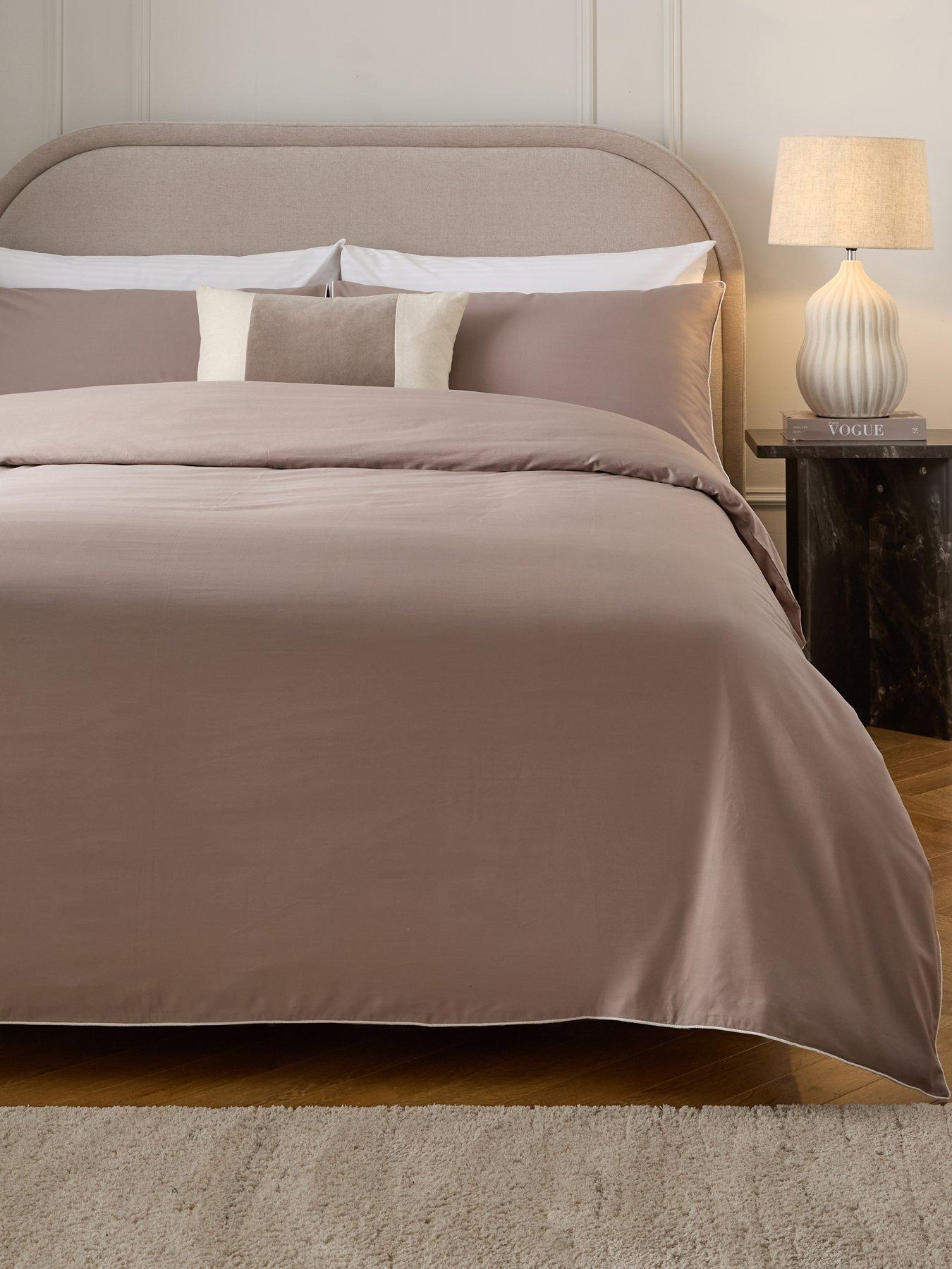 undefined Contrast Piping Duvet Cover Set