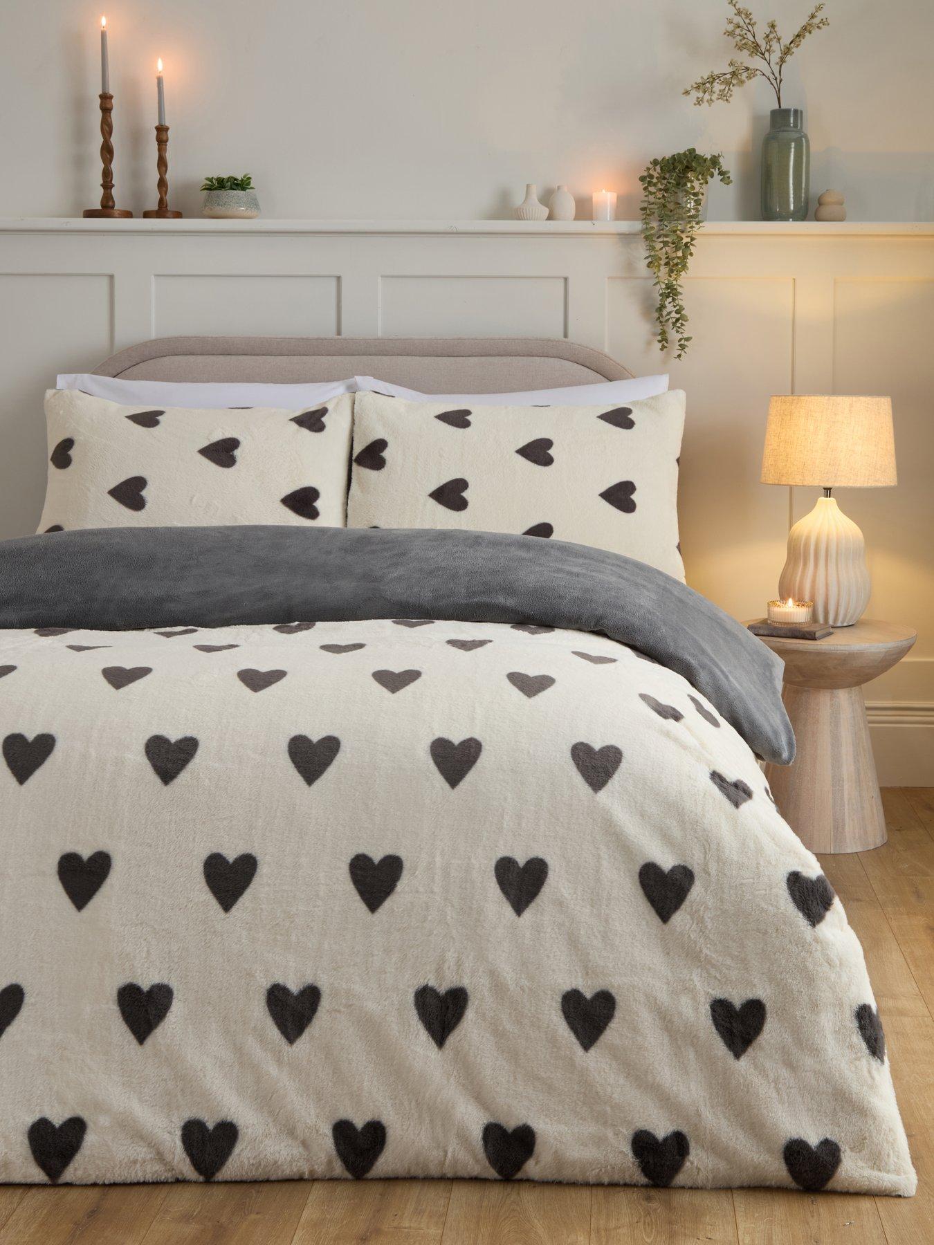 undefined Faux Fur Heart Print Duvet Cover Set