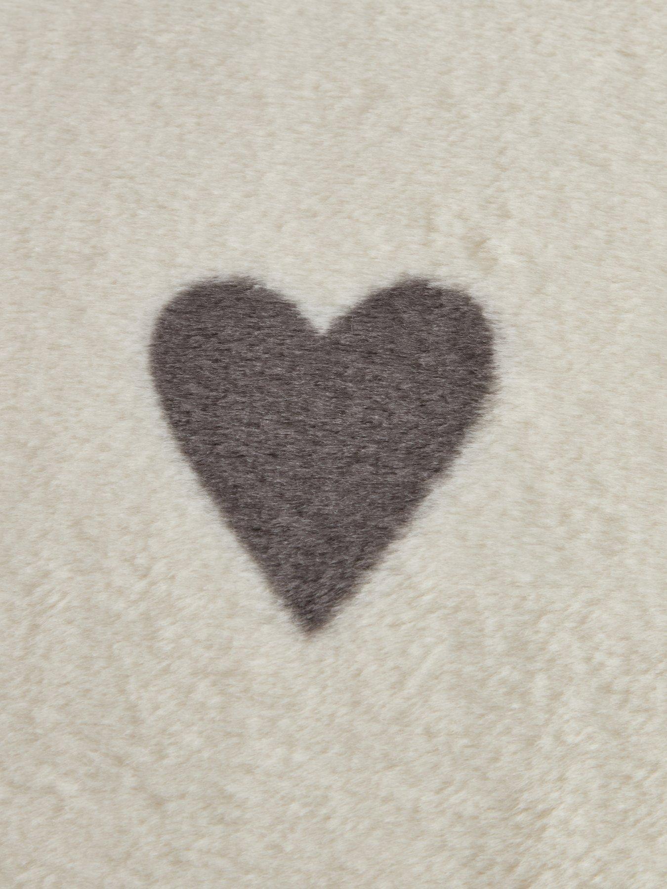 Image 5 of 5 of The Very Collection Faux Fur Heart Print Duvet Cover&nbsp;Set