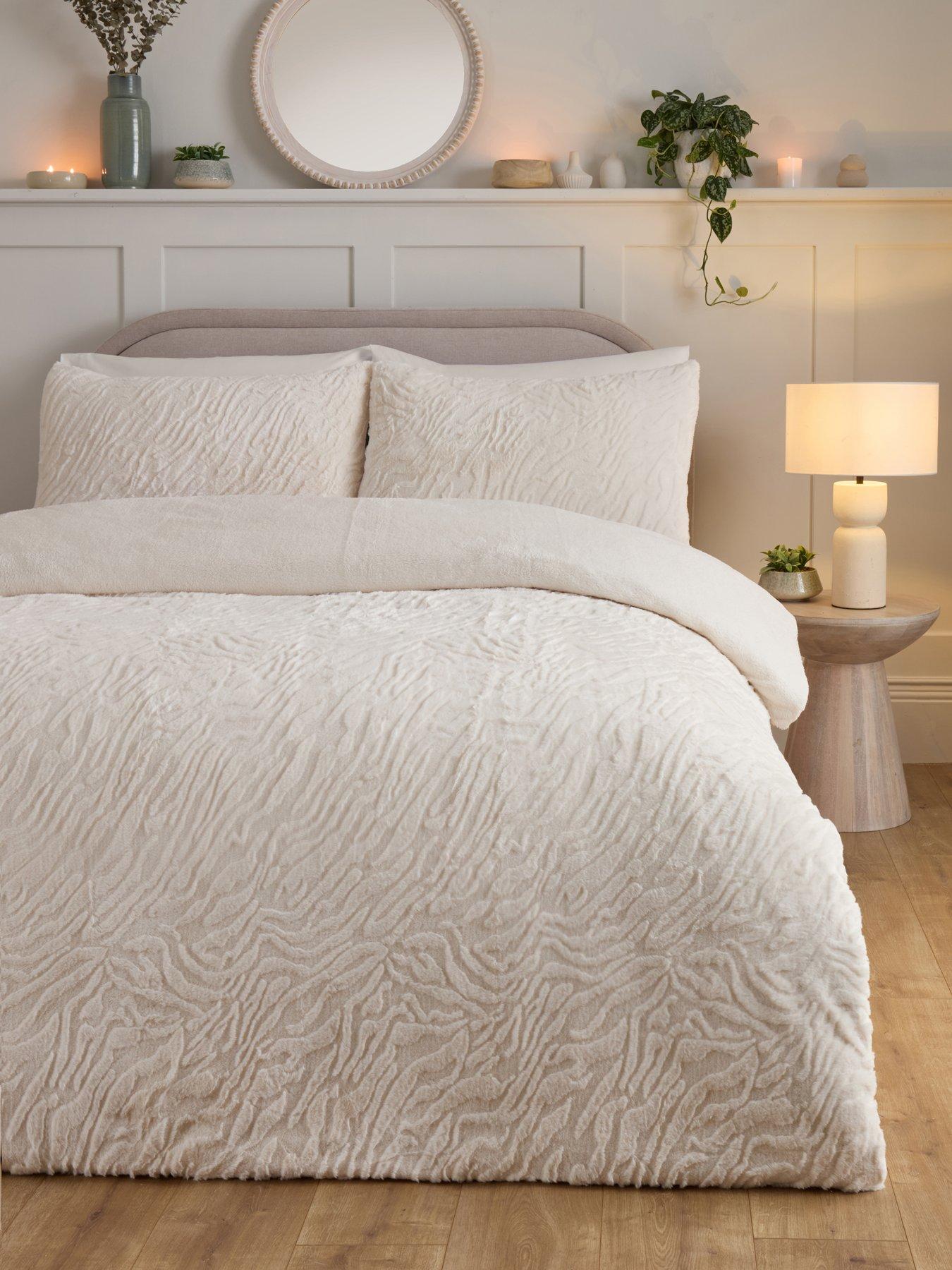 undefined Zebra Carved Faux Fur Duvet Set - Db
