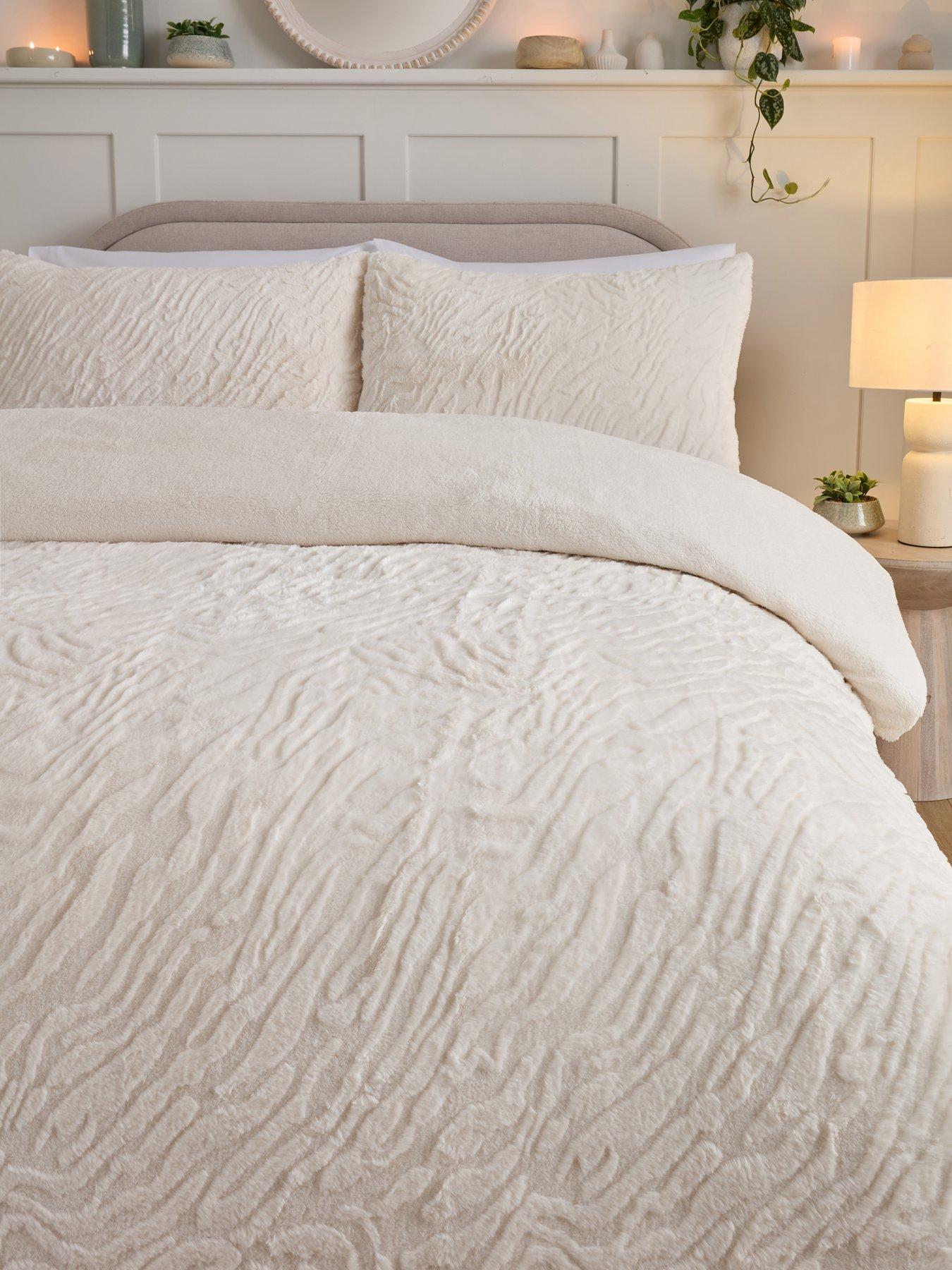 Image 3 of 5 of The Very Collection Zebra Carved Faux Fur Duvet Cover&nbsp;Set