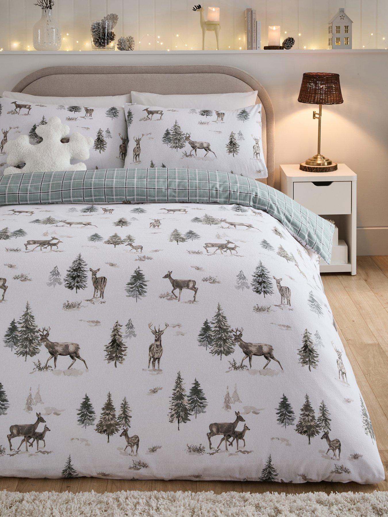 undefined BRUSHED COTTON CHRISTMAS STAG PRINT DUVET SET - KS