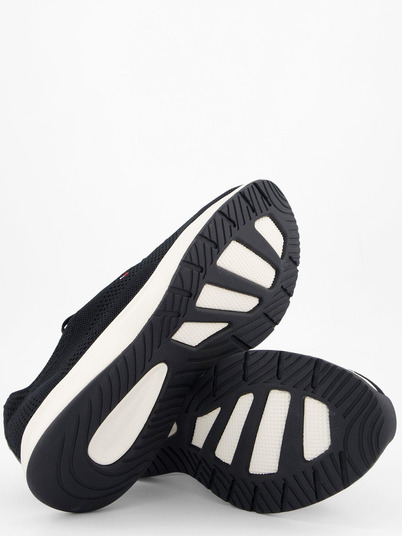 Image 4 of 7 of Tommy Hilfiger Knit Runner Trainer - Black