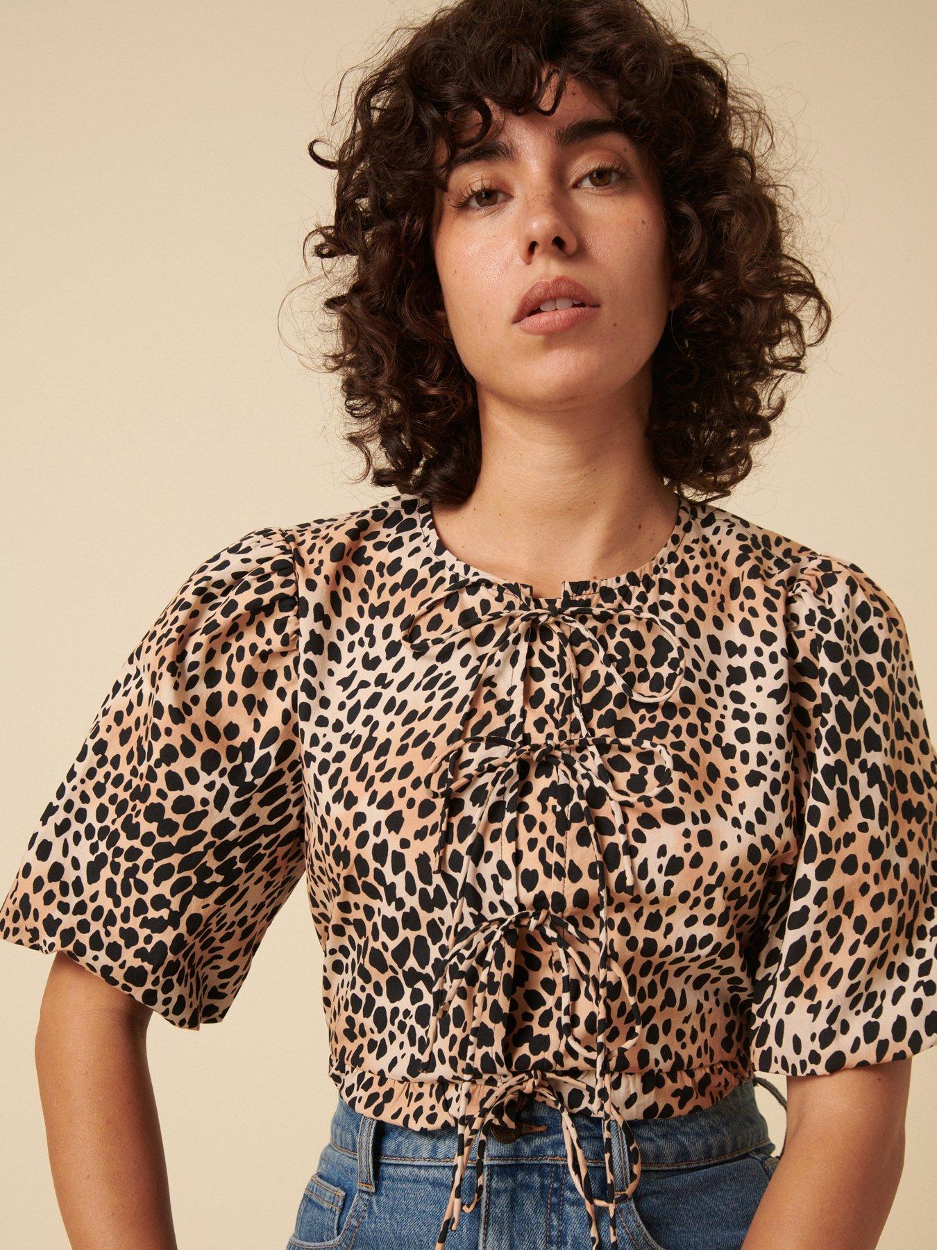 Image 3 of 5 of Nobodys Child Bernice Top - Beige
