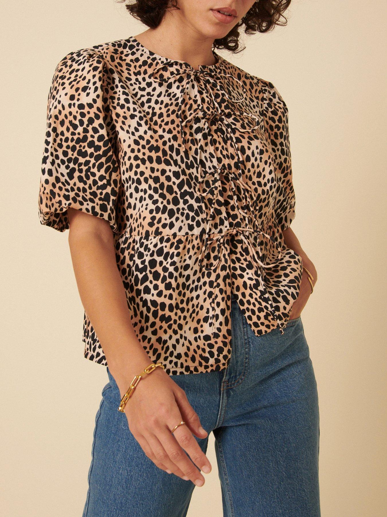 Image 5 of 5 of Nobodys Child Bernice Top - Beige