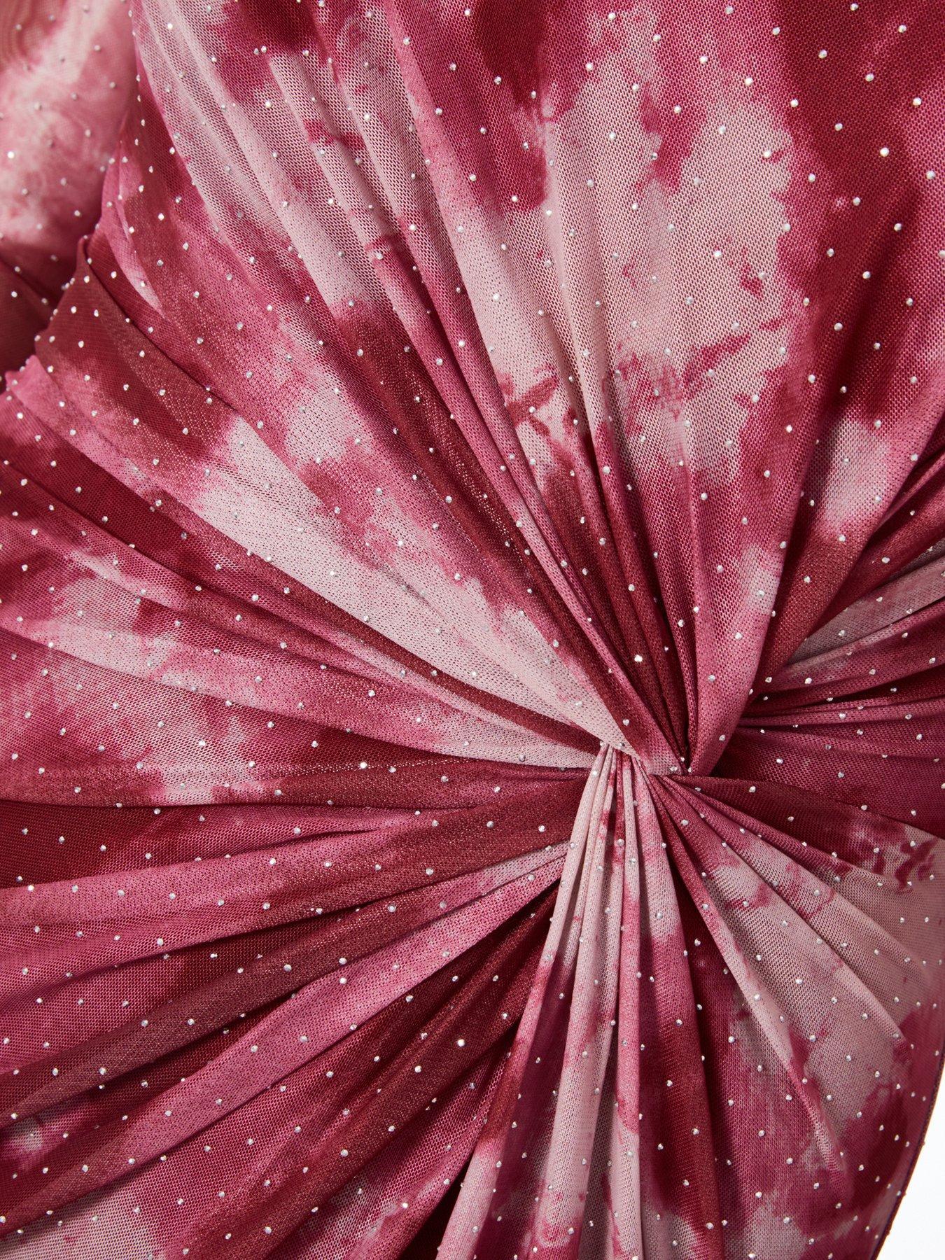 Image 6 of 6 of Quiz Curve Dark Pink Marble Print Midaxi Dress