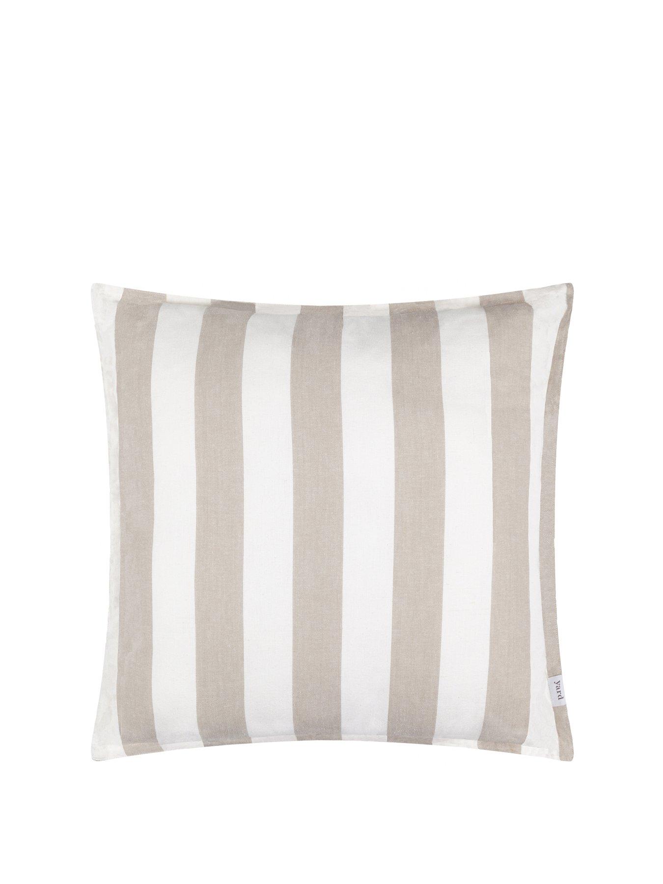 Image 2 of 5 of Yard Hayle Outdoor Cushion&nbsp;-&nbsp;50 x&nbsp;50&nbsp;cm